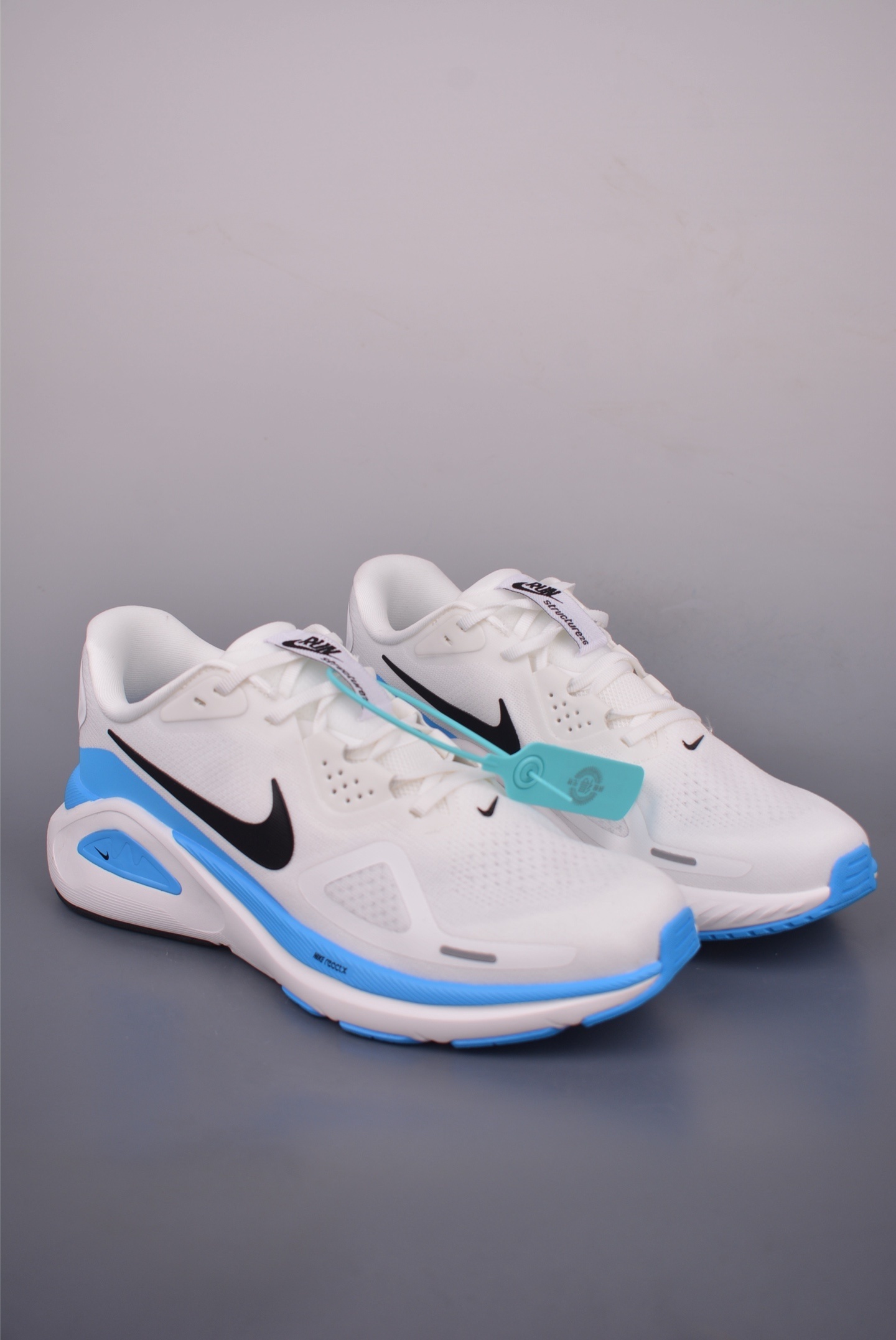 Nike Air STRUCTURE 26 running shoes 