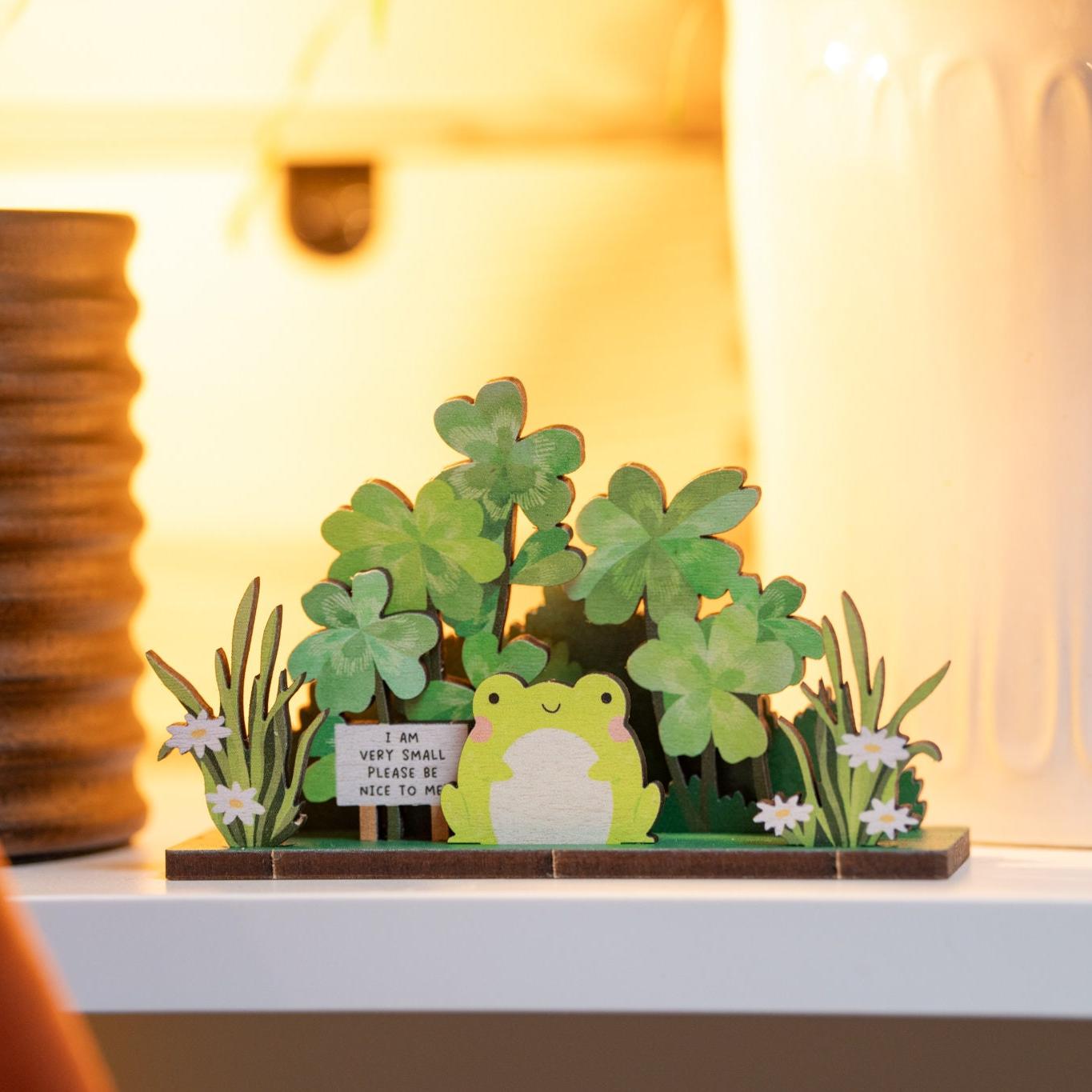 Small Frog Desk Ornament | Best Friend Funny Card