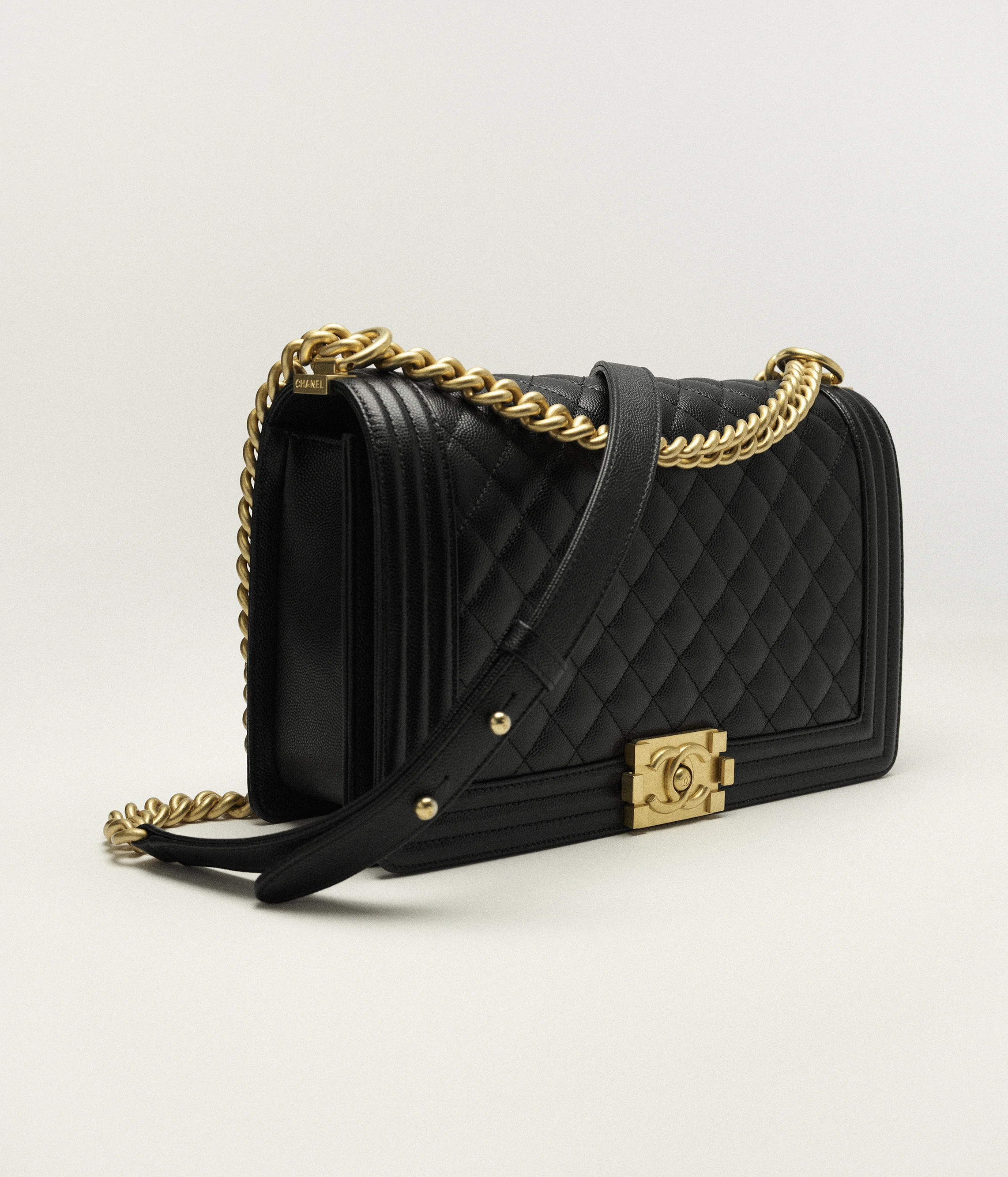 Chanel BOY CHANEL Handbag Calfskin & Ruthenium-Finish Metal Black A92193-Y09953-94305