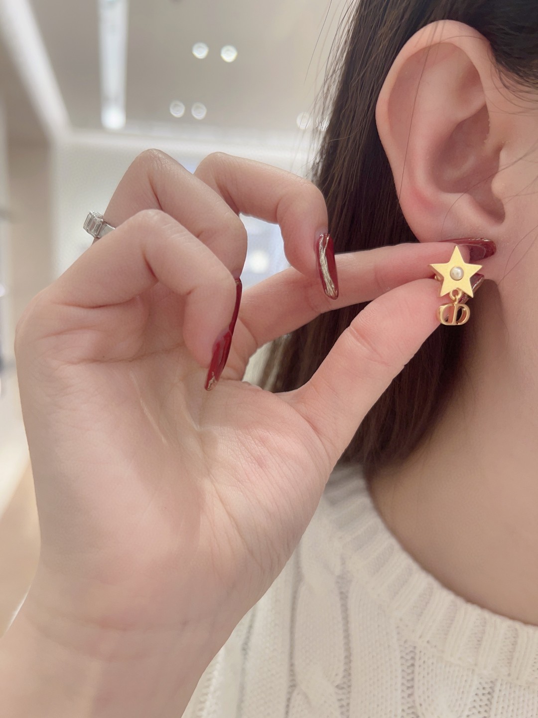 Dior 25 five-pointed star earrings