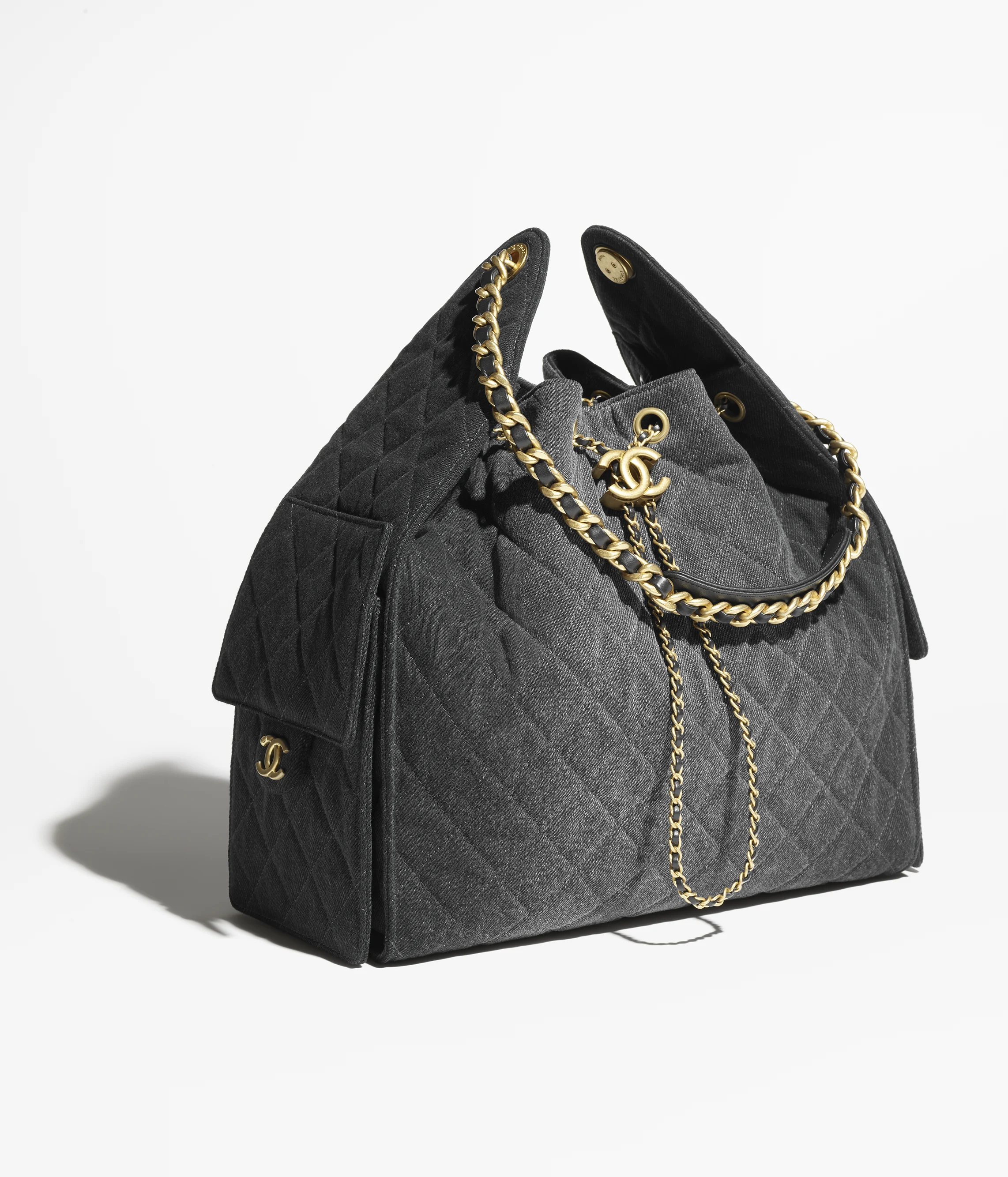 CHANEL 25 Medium Handbag Washed Denim & Gold-Tone Metal Black AS5311-B20520-U0725