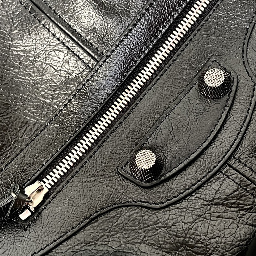 Balenciaga le cagole rivet school bag