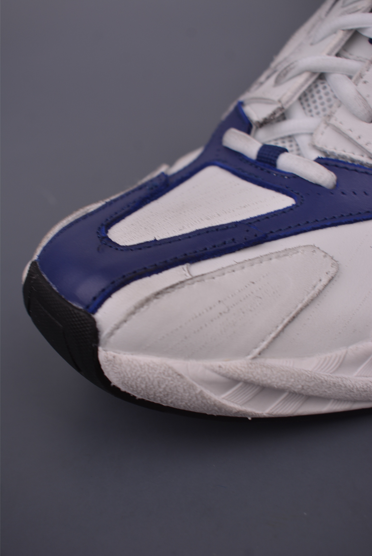 BALENCIAGA Monday Sneaker 
