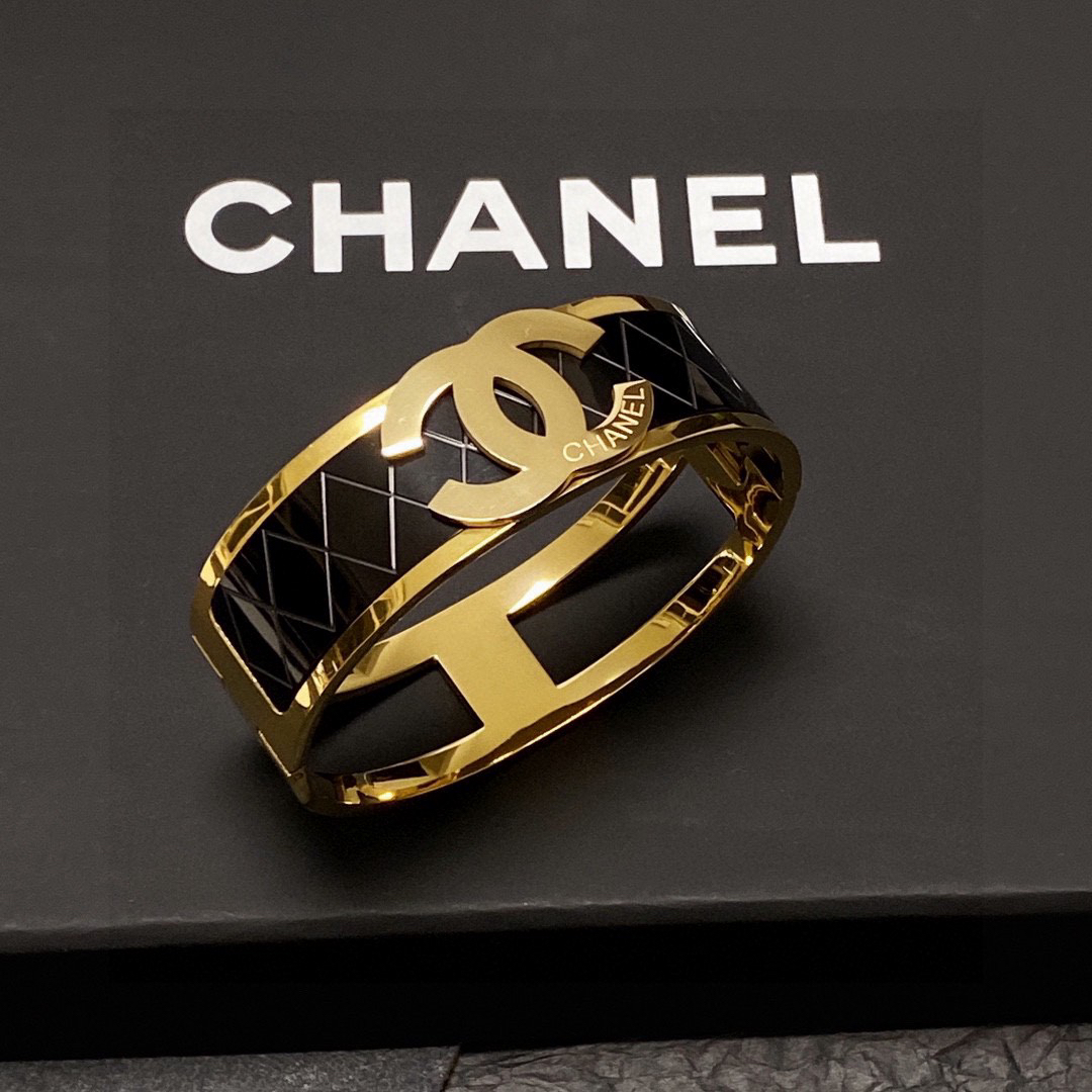 Chanel wide diamond bracelet