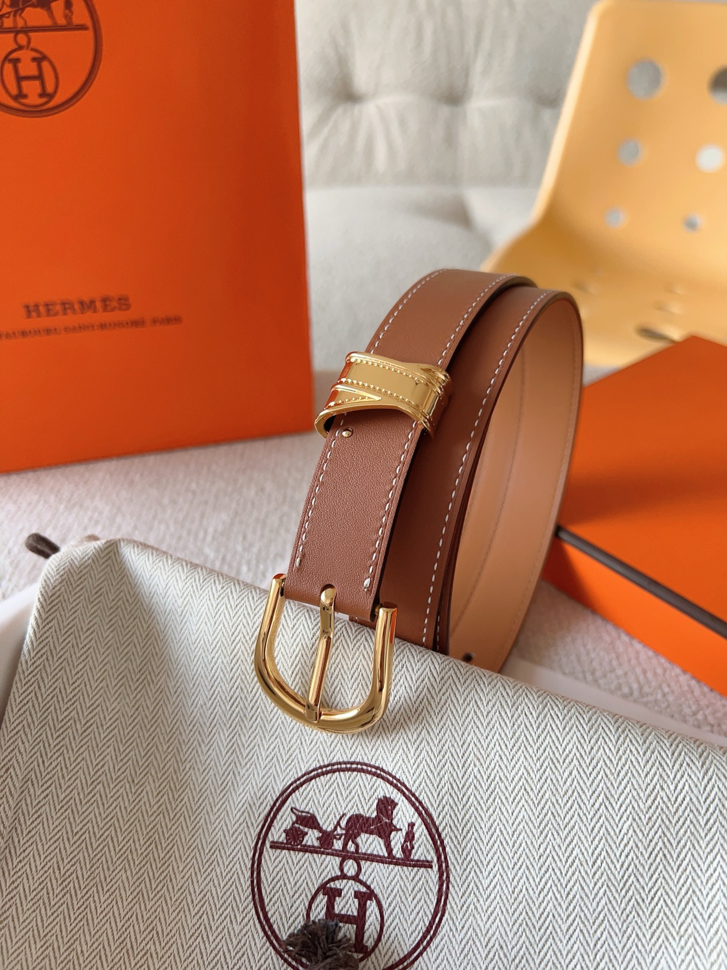 Hermès Women's Calfskin Double-Sided Pin Buckle Belt 2.4cm Width
