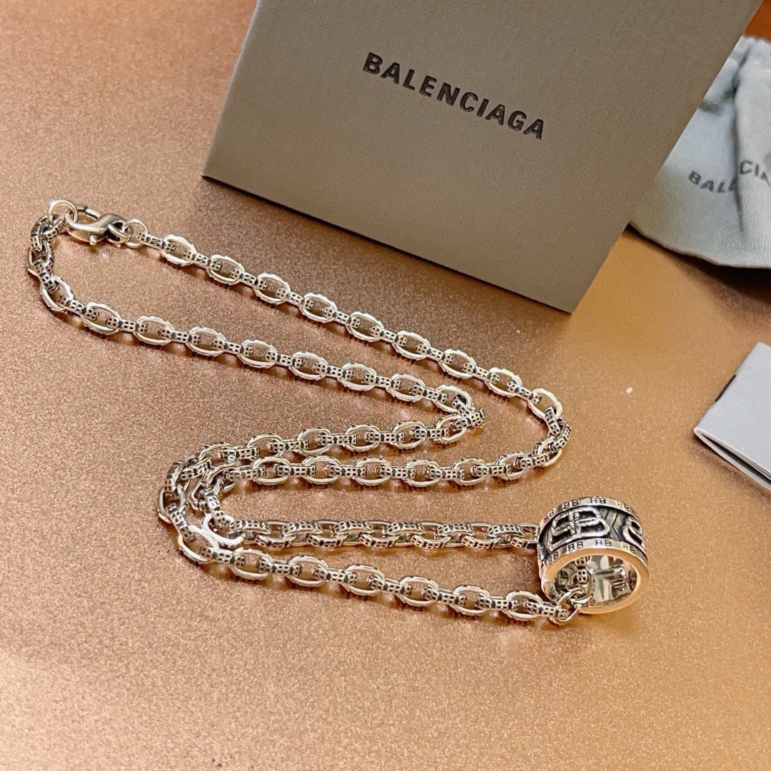 Balenciaga Ring Chain Vintage Necklace