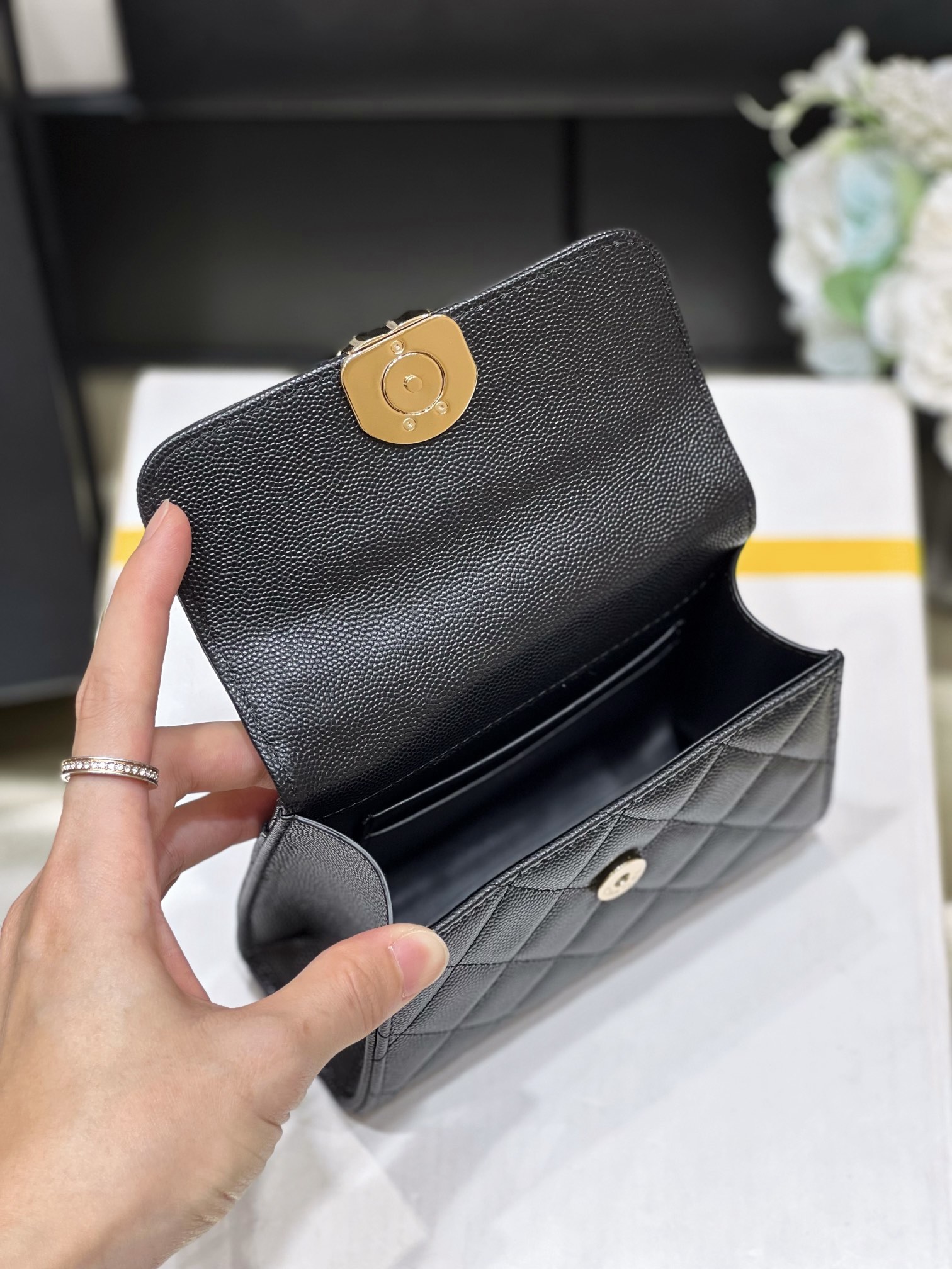 Chanel 23P Spring/Summer Kelly Leather Handle Bag 3237