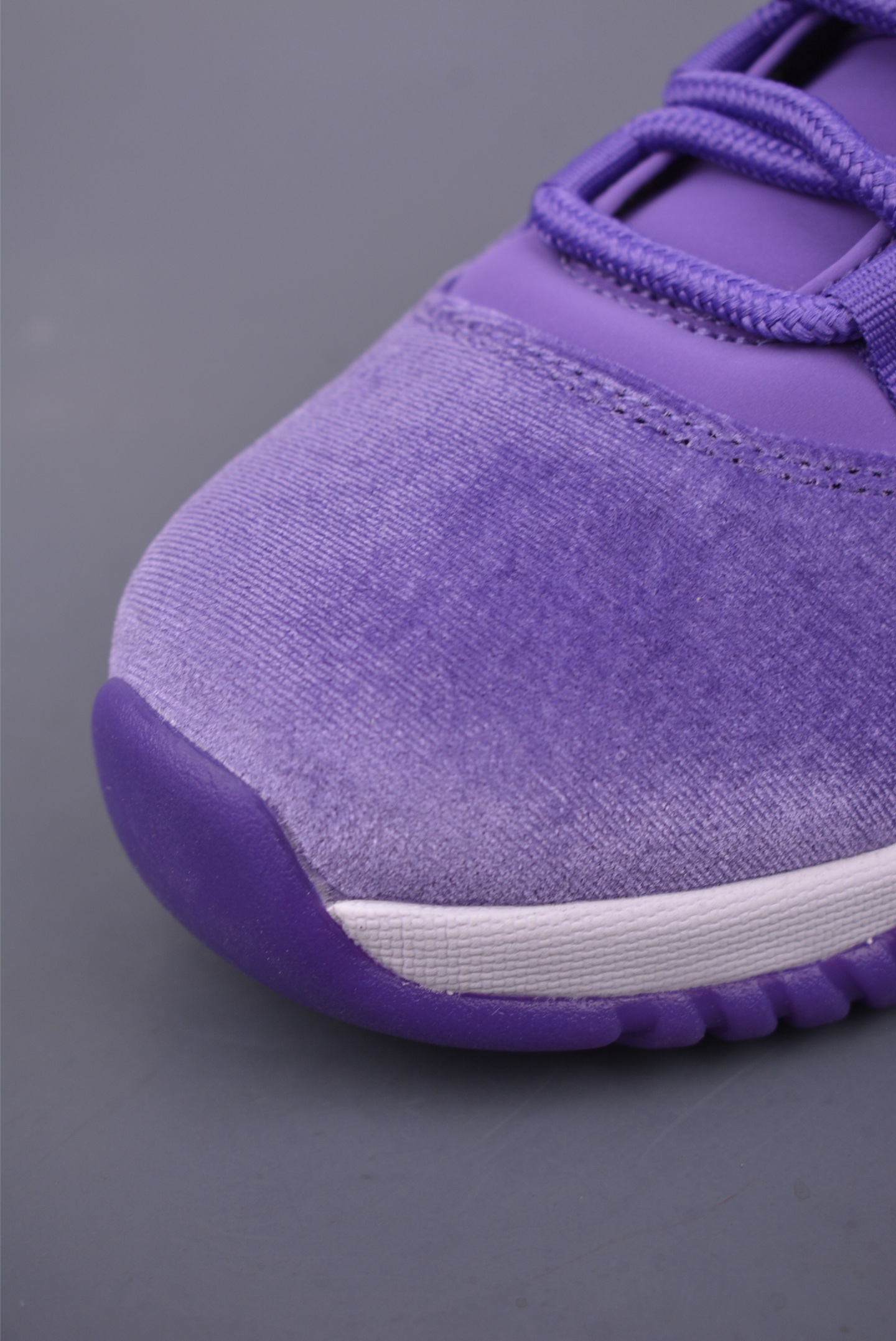 Air Jordan 11 Retro Lavender CT8012-555