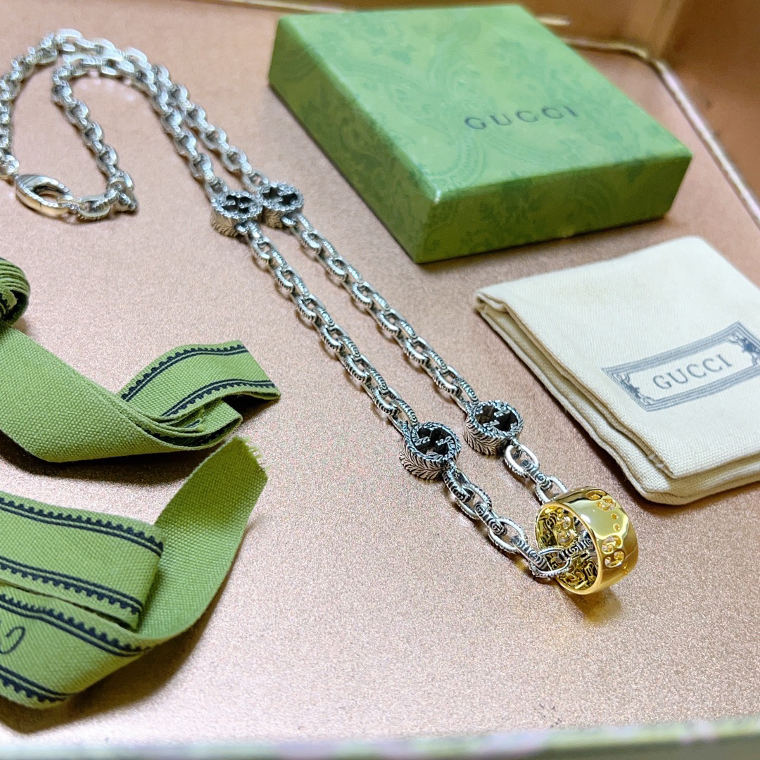 Gucci Anger Forest Series GG Gold Hollow Ring Vintage Chain Necklace