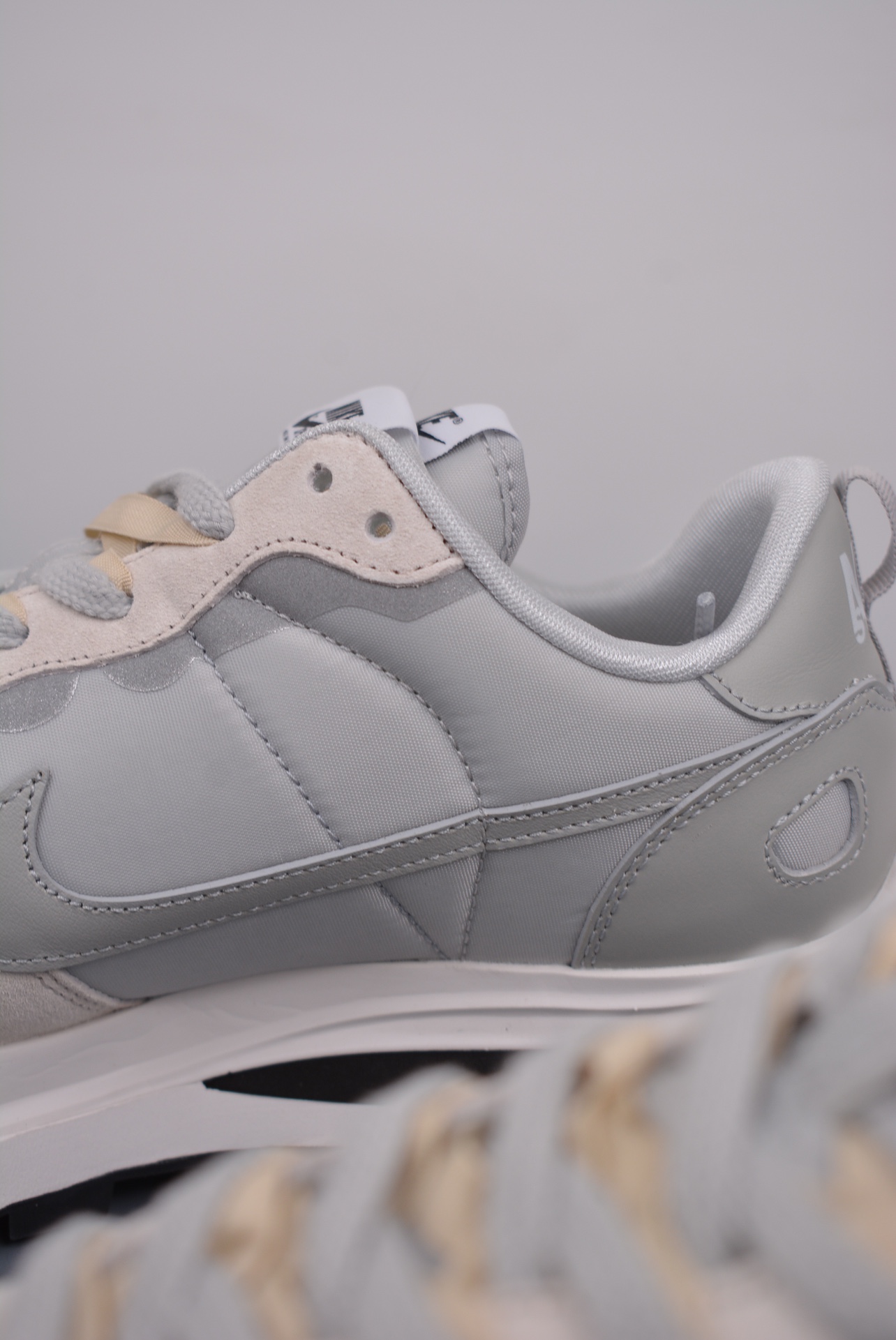 Sacai x Nike VaporWaffle 3.0 Beige Smoke Grey DD1875-108