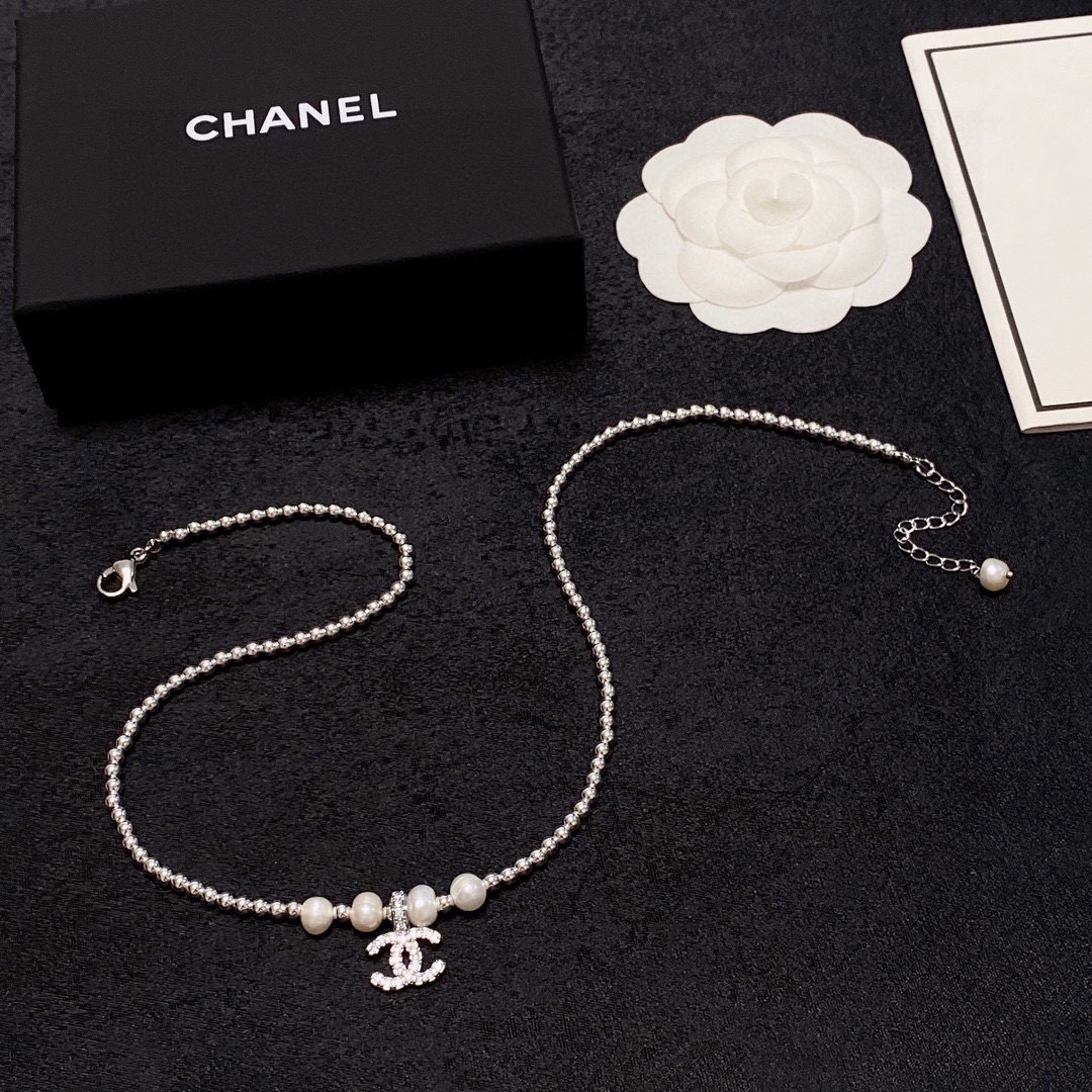 Chanel double c diamond pearl necklace