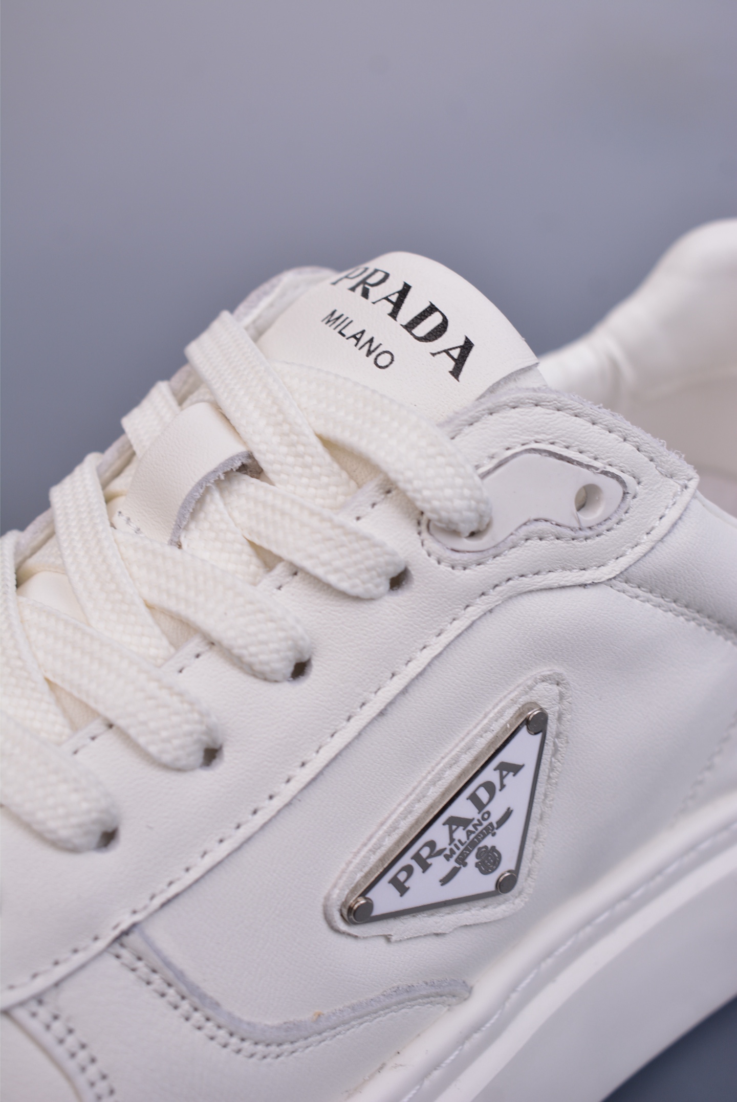 Prada PRAX 01 Triangle Logo Leather Sneakers Triangle Series Sports Shoes White 3D968M