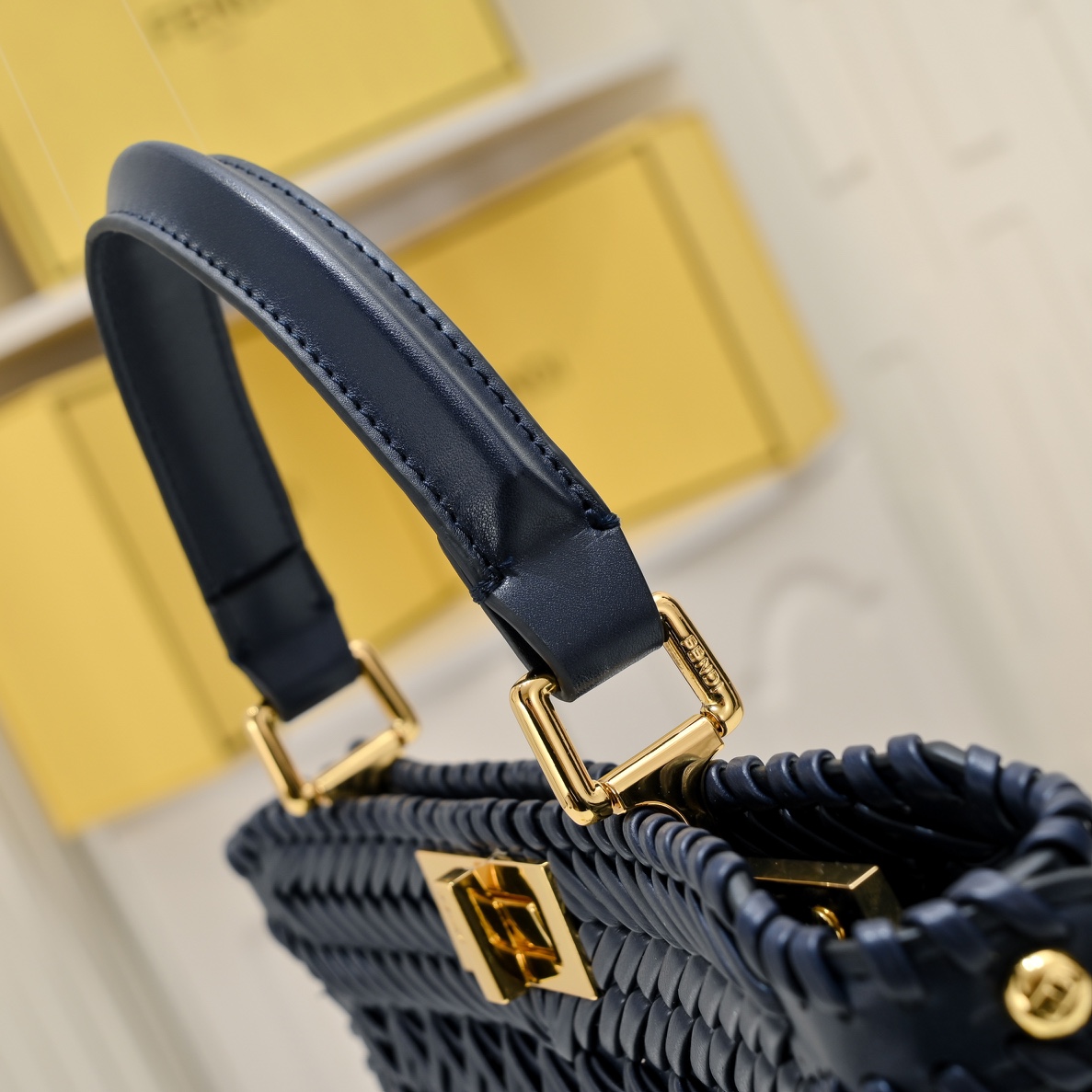 FENDI Iconic ekaboo ISeeU Large Bag 3317