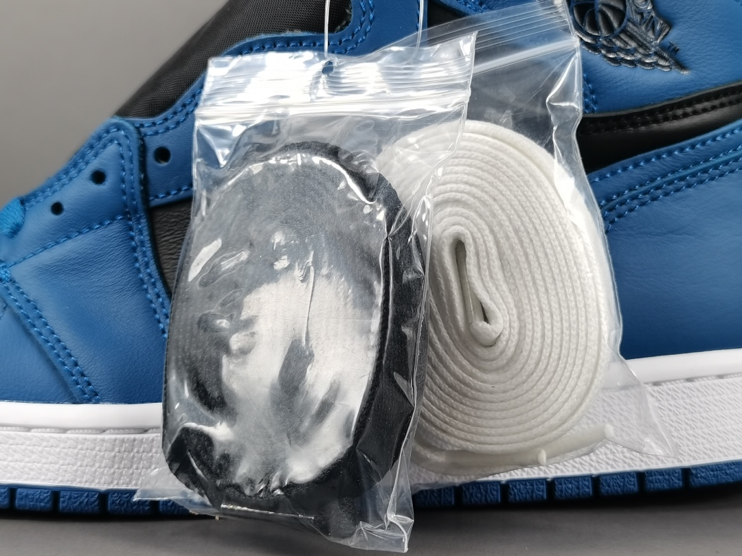 Nike Air Jordan 1 Retro High OG 