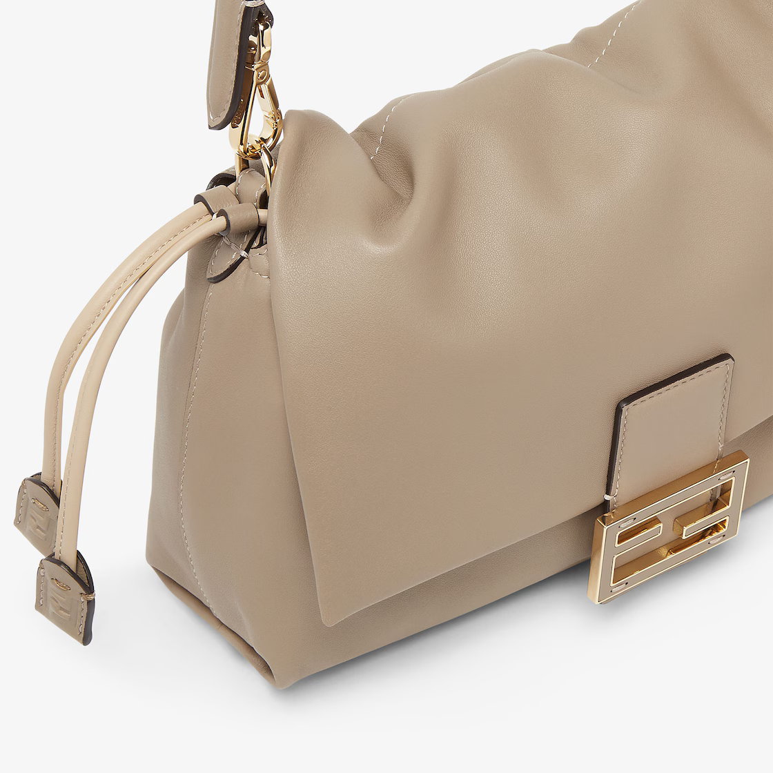 Fendi Mamma Baguette Medium 8BR833AQ0DF0E65