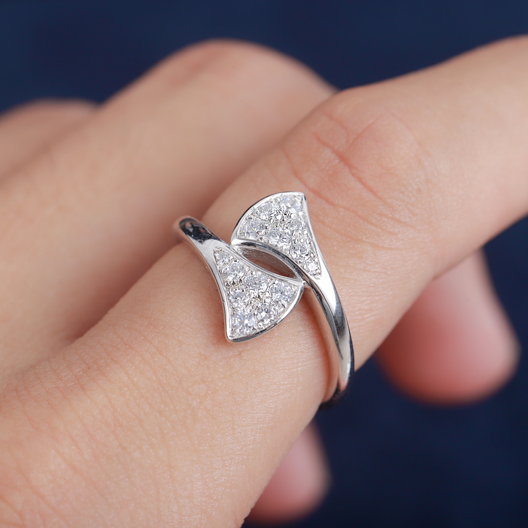 Bulgari Divas Dream Series Fan-Shaped Diamond Ring