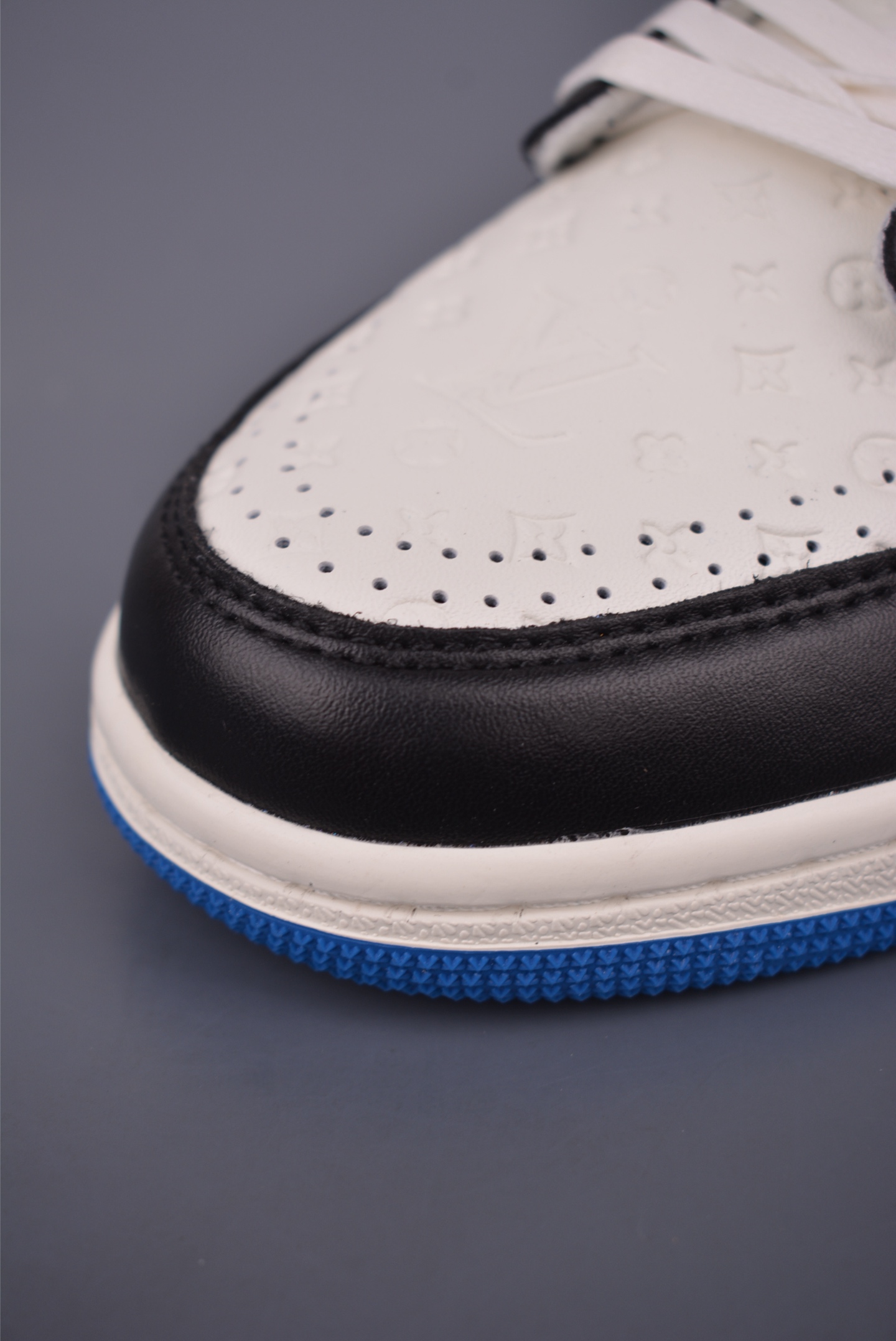 Louis vuitton X Air Jordan 1 Low 