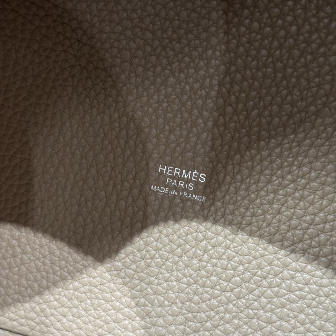 Hermès Picotin lo 8QBeige Marfa Handbag (Handmade to order)