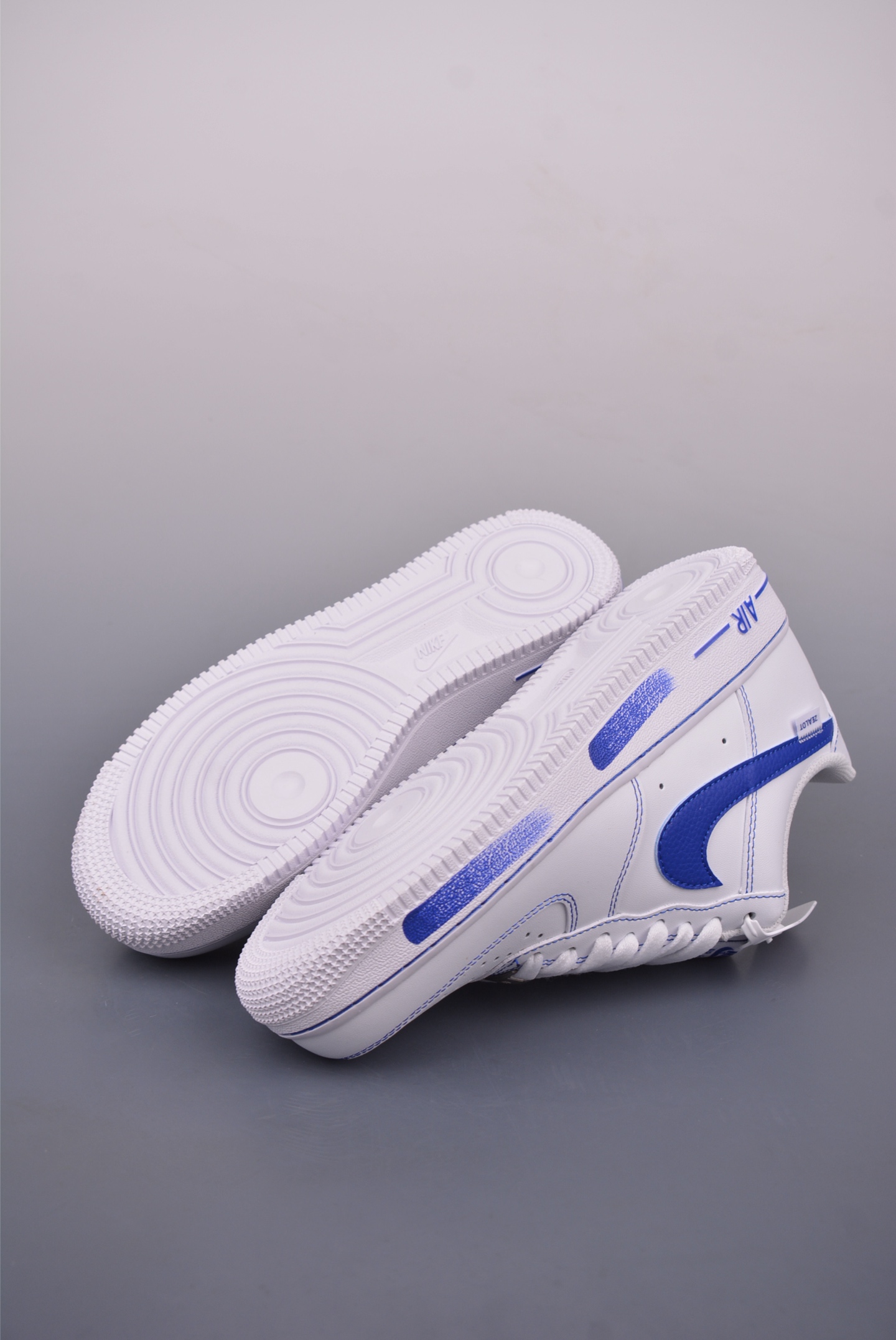 Nike Air Force 1 07 LV8 Low 