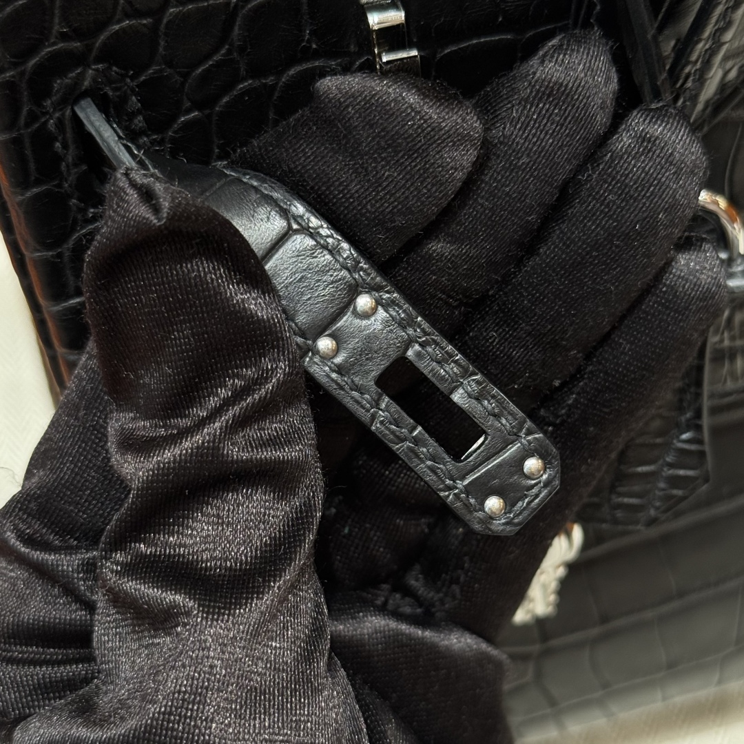 Hermes Birkin 89noir handbag (handmade to order)