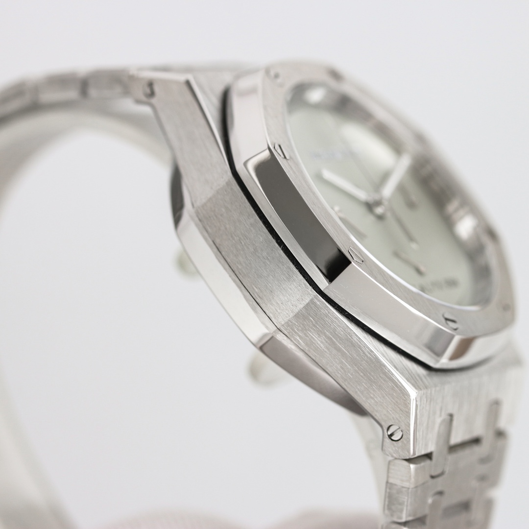 Audemars Piguet Royal Oak 26240BA.OO.1320BA.01