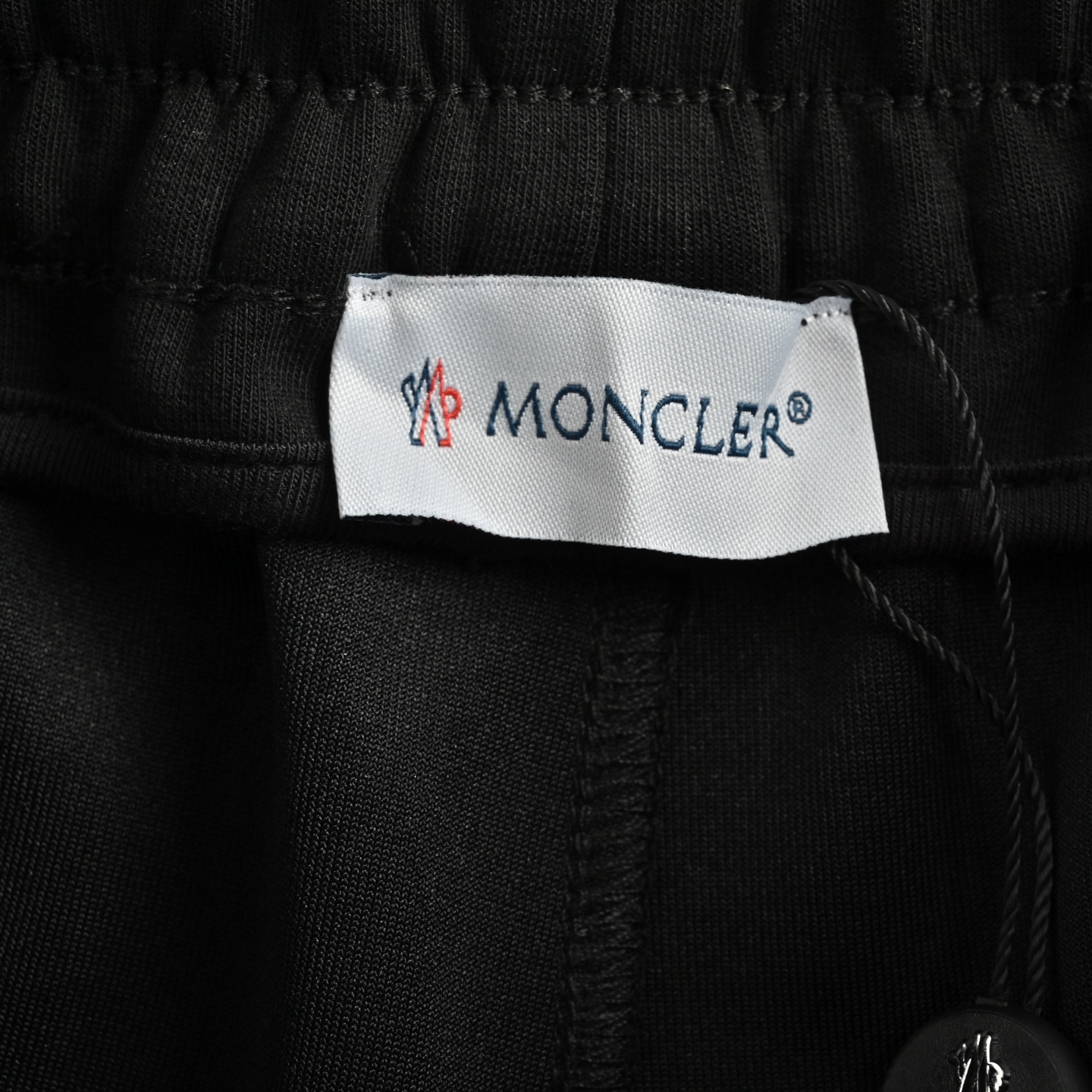 Moncler 25ss side lettering back pocket embroidered logo shorts