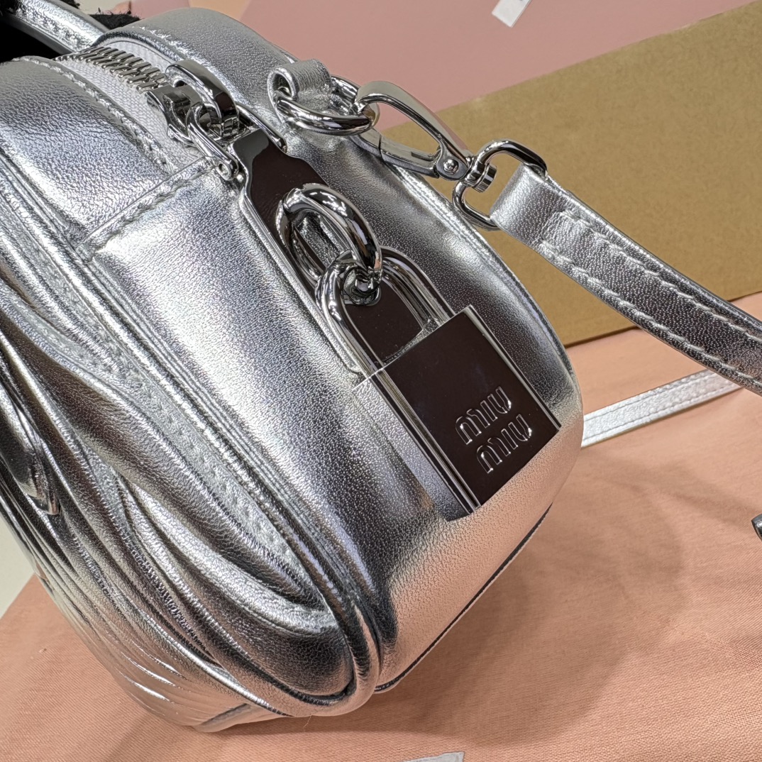 Miu Miu too etty bowling medium handbag 5BB124