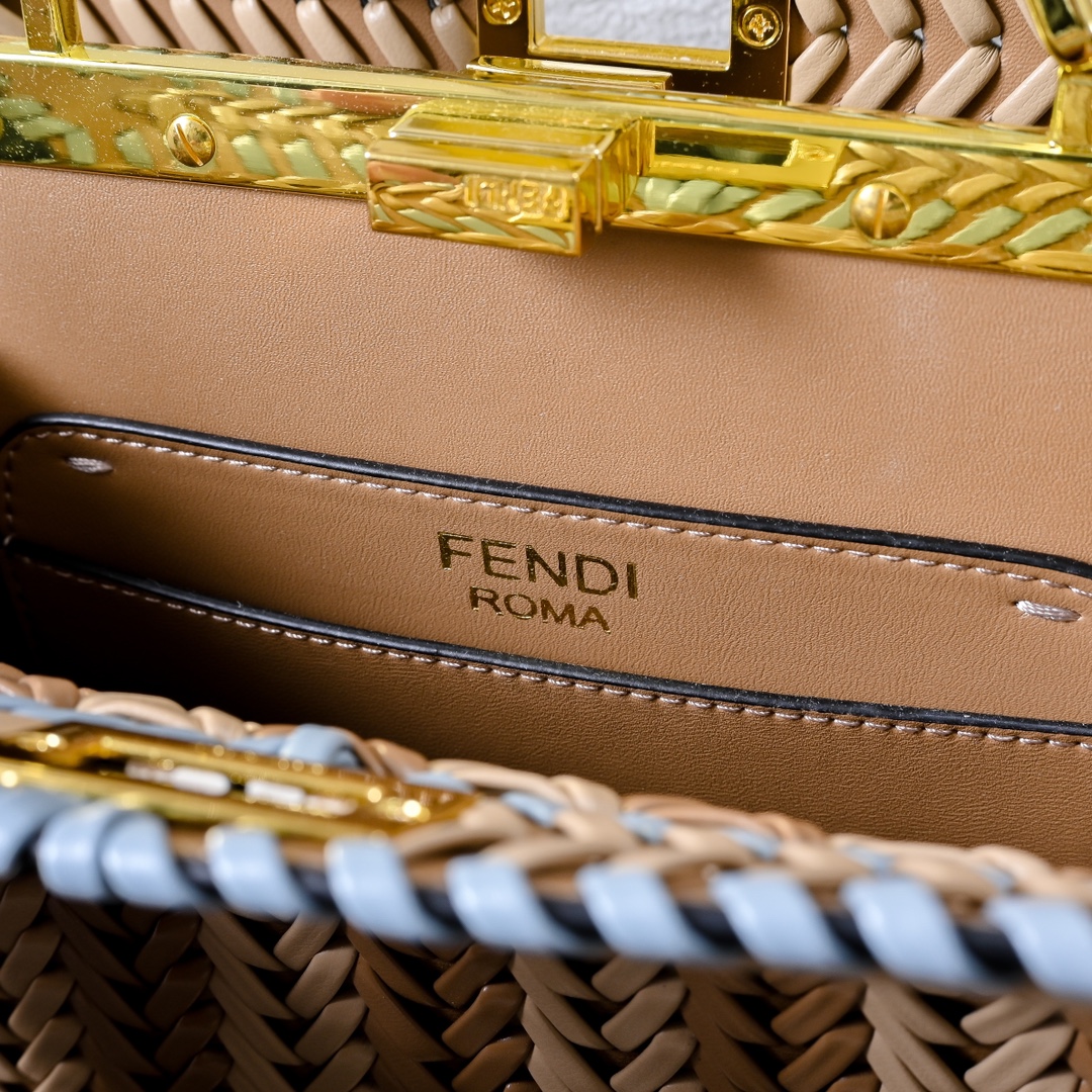 FENDI Iconic ekaboo ISeeU Large Bag 3374