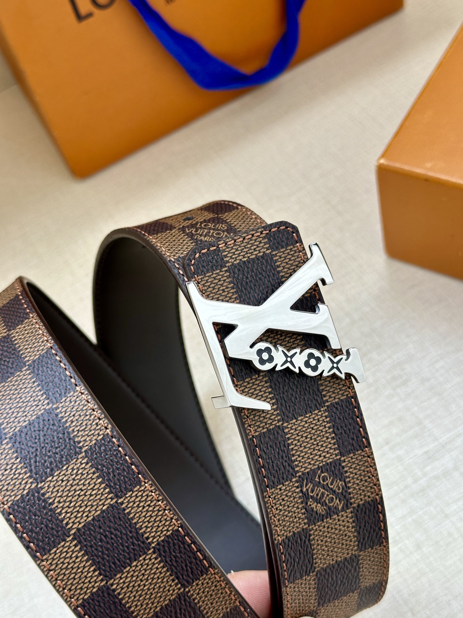 Louis Vuitton Monogram Print Men's Belt, 4CM Width