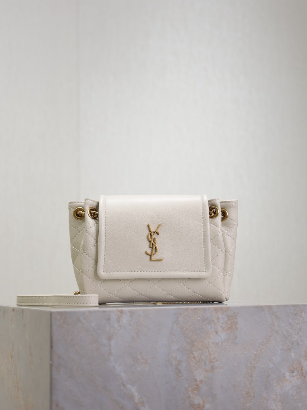 Yves Saint Laurent Mini Nolita Chain Bag 672738