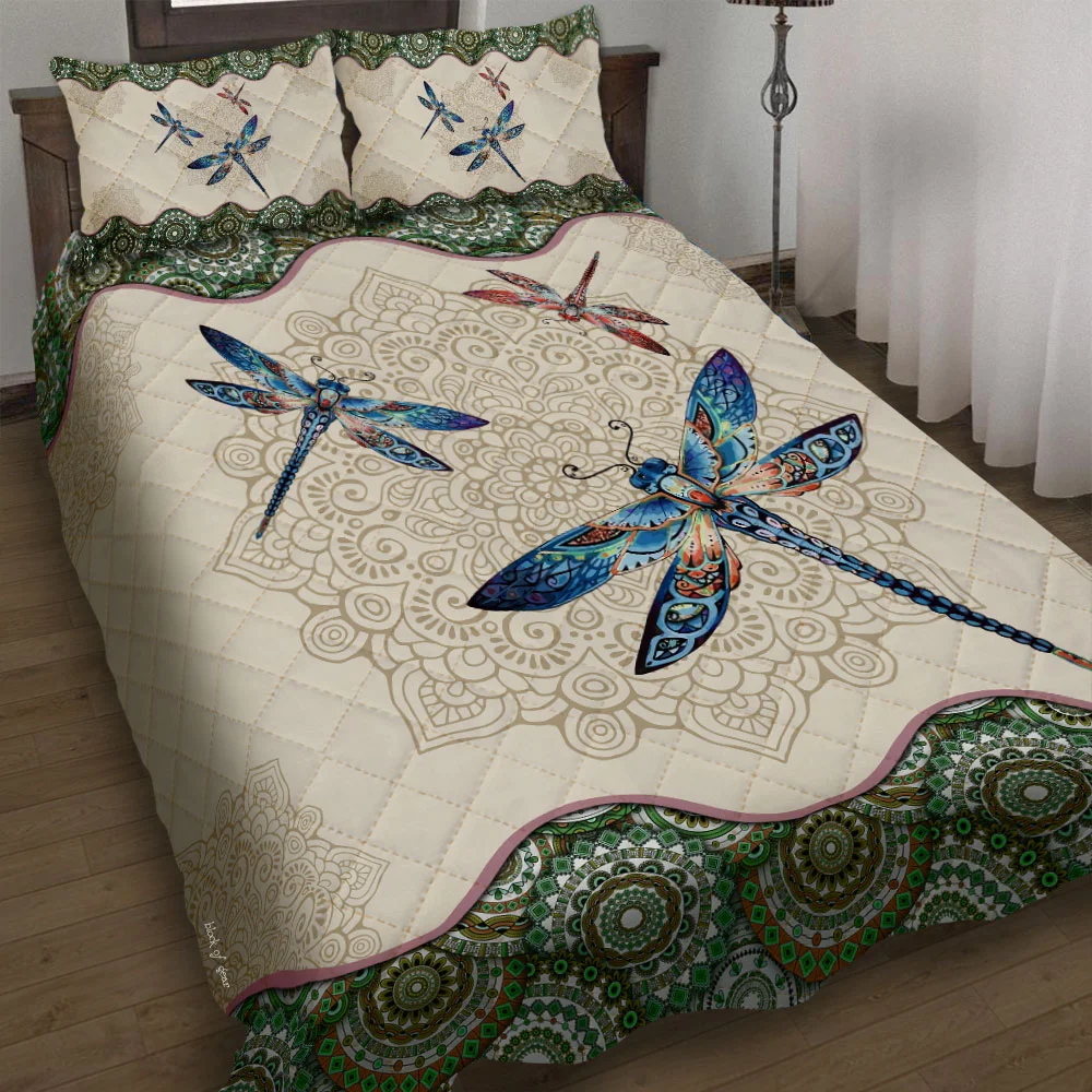 Dragonfly Quilt Bed Set