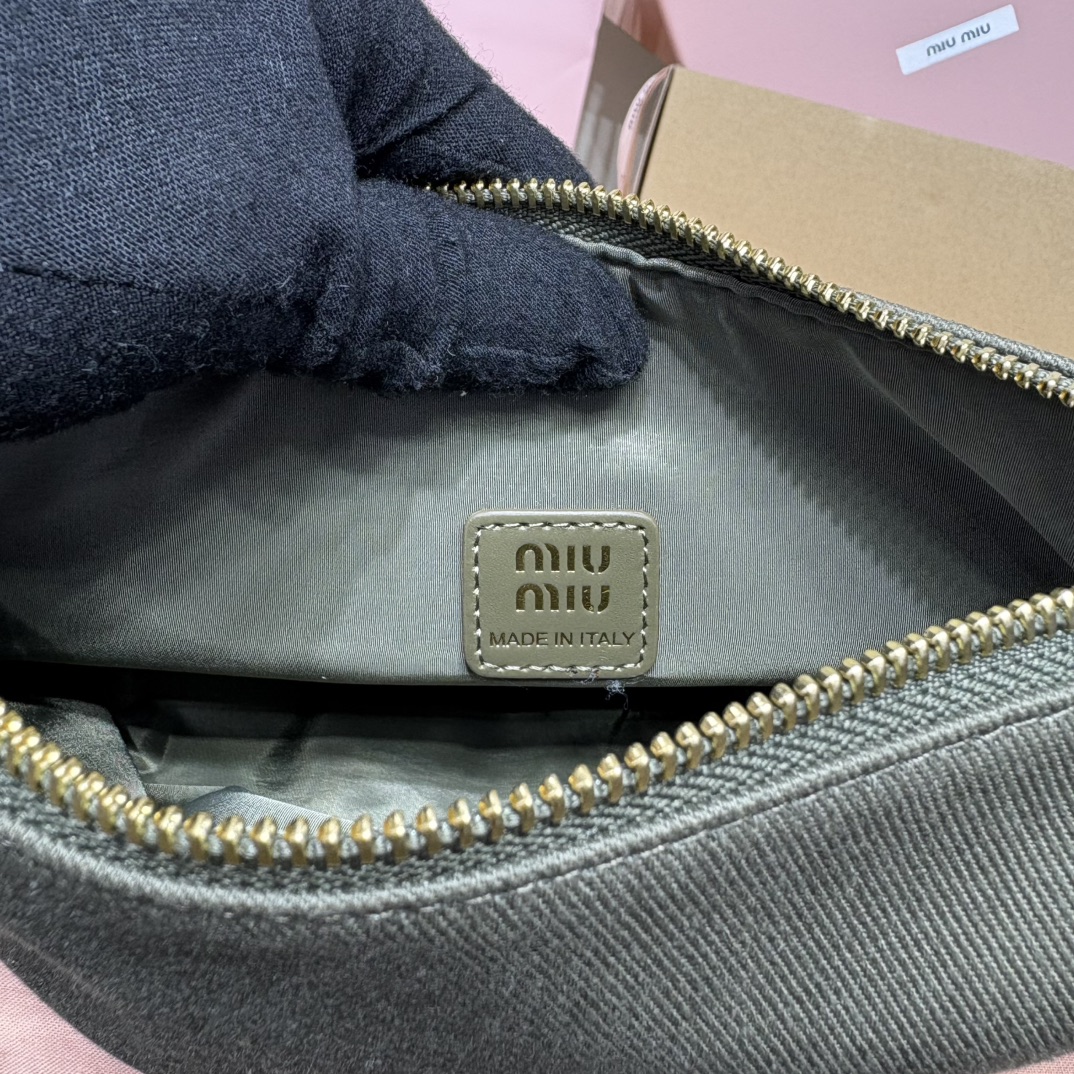 Miu Miu canvas bag 5NE841