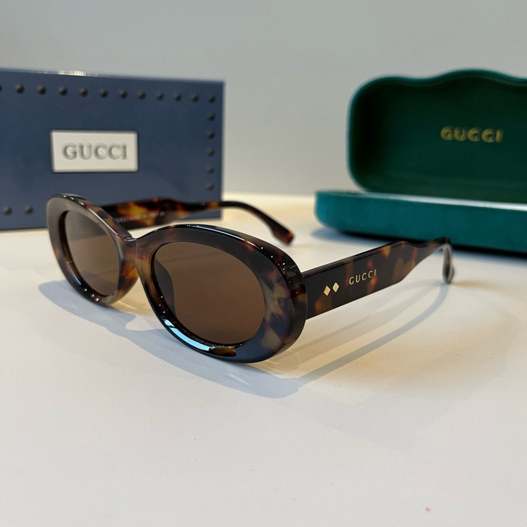 Gucci Round Frame Sunglasses