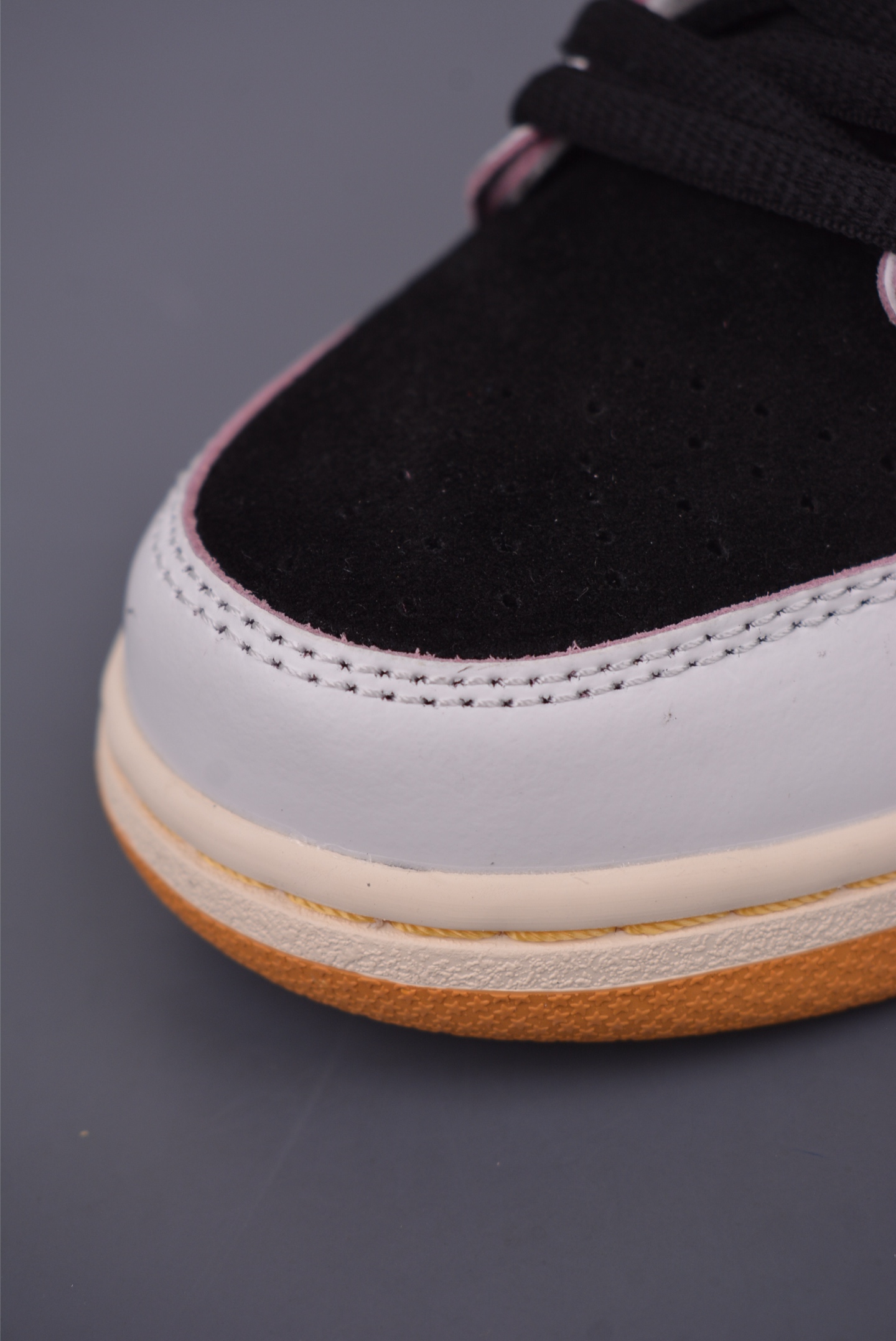 CSEF x Nike SB Dunk Low 'White Black' HJ4132-100
