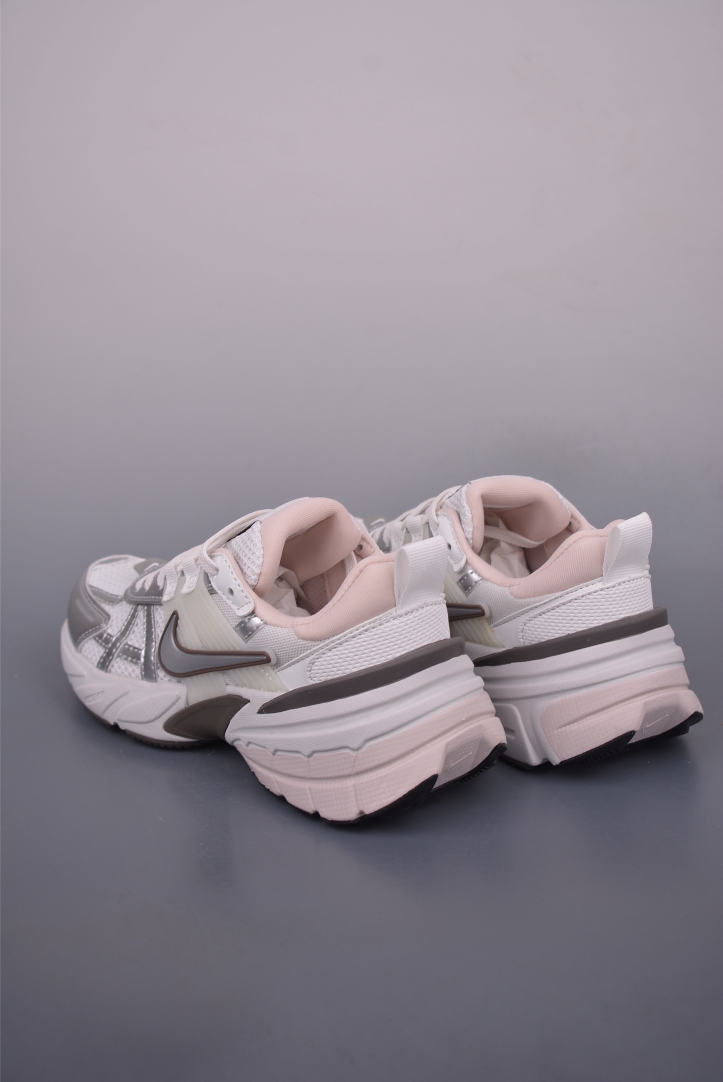 NIKE V2K Runtekk 