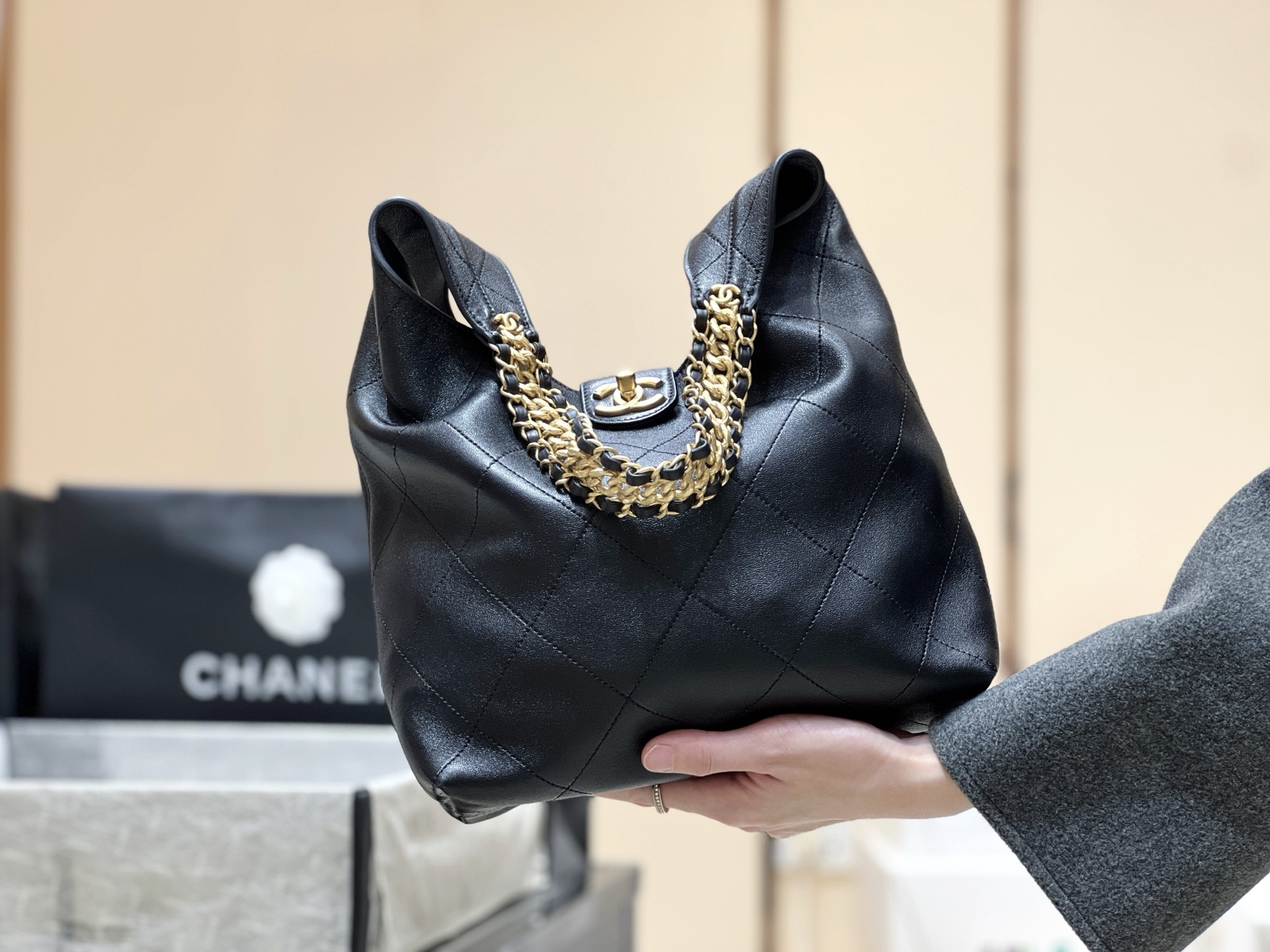 Chanel 25P Spring/Summer Preview Series Hono Hippie Bag AS5425