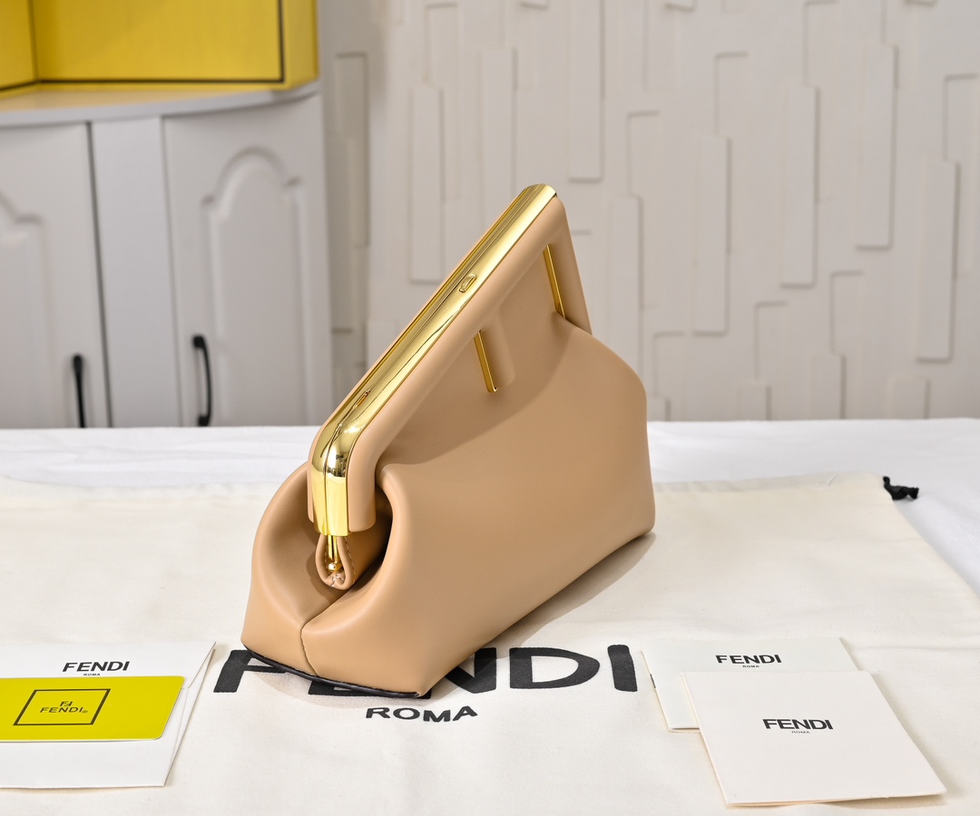 FENDI First Shoulder Bag 80016