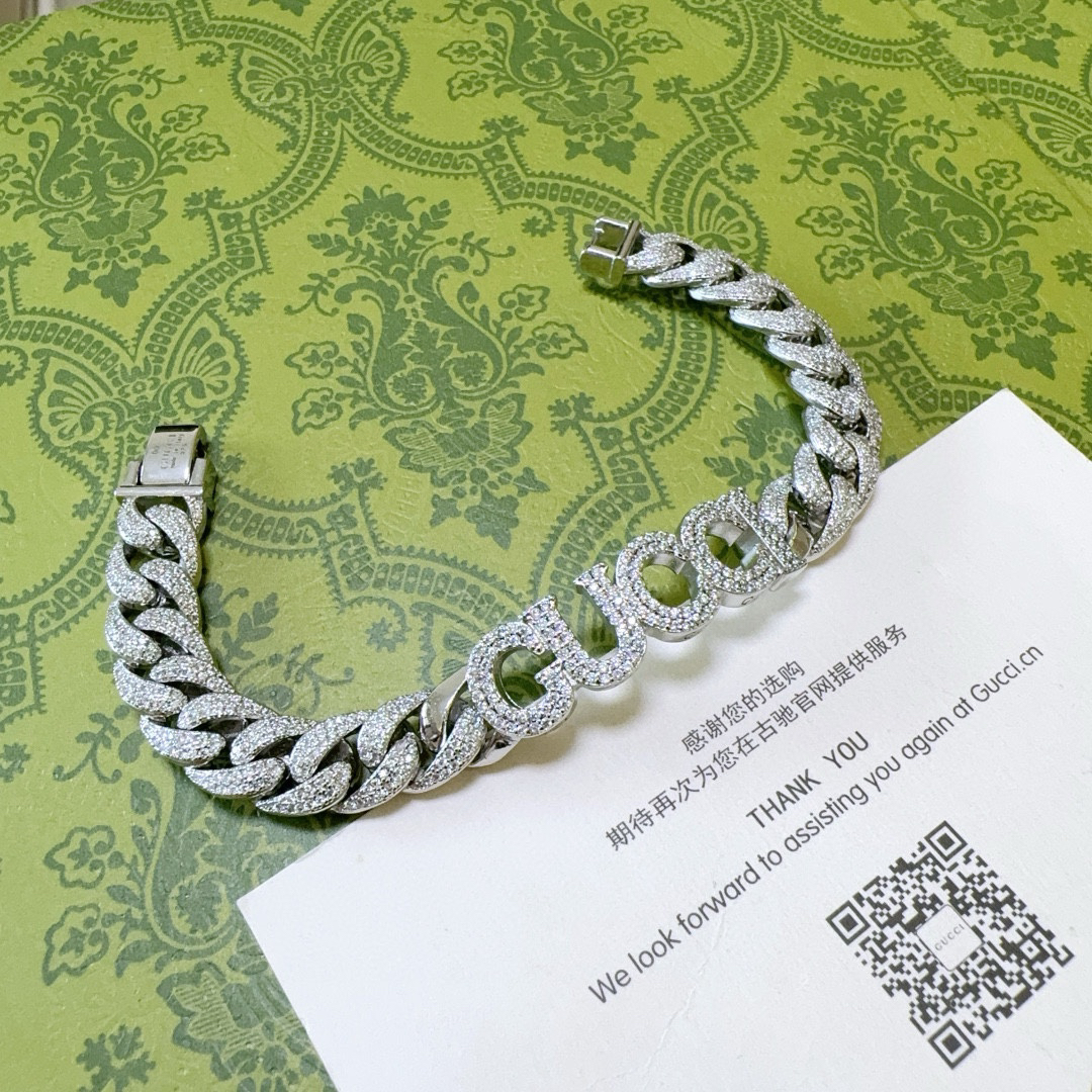 Gucci flat chain bracelet with diamonds