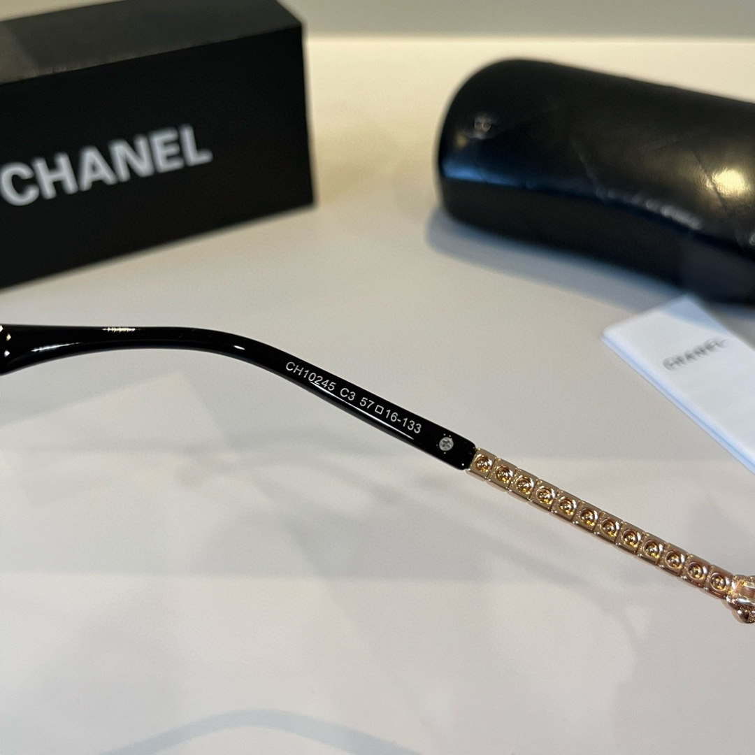 Chanel round frame sunglasses
