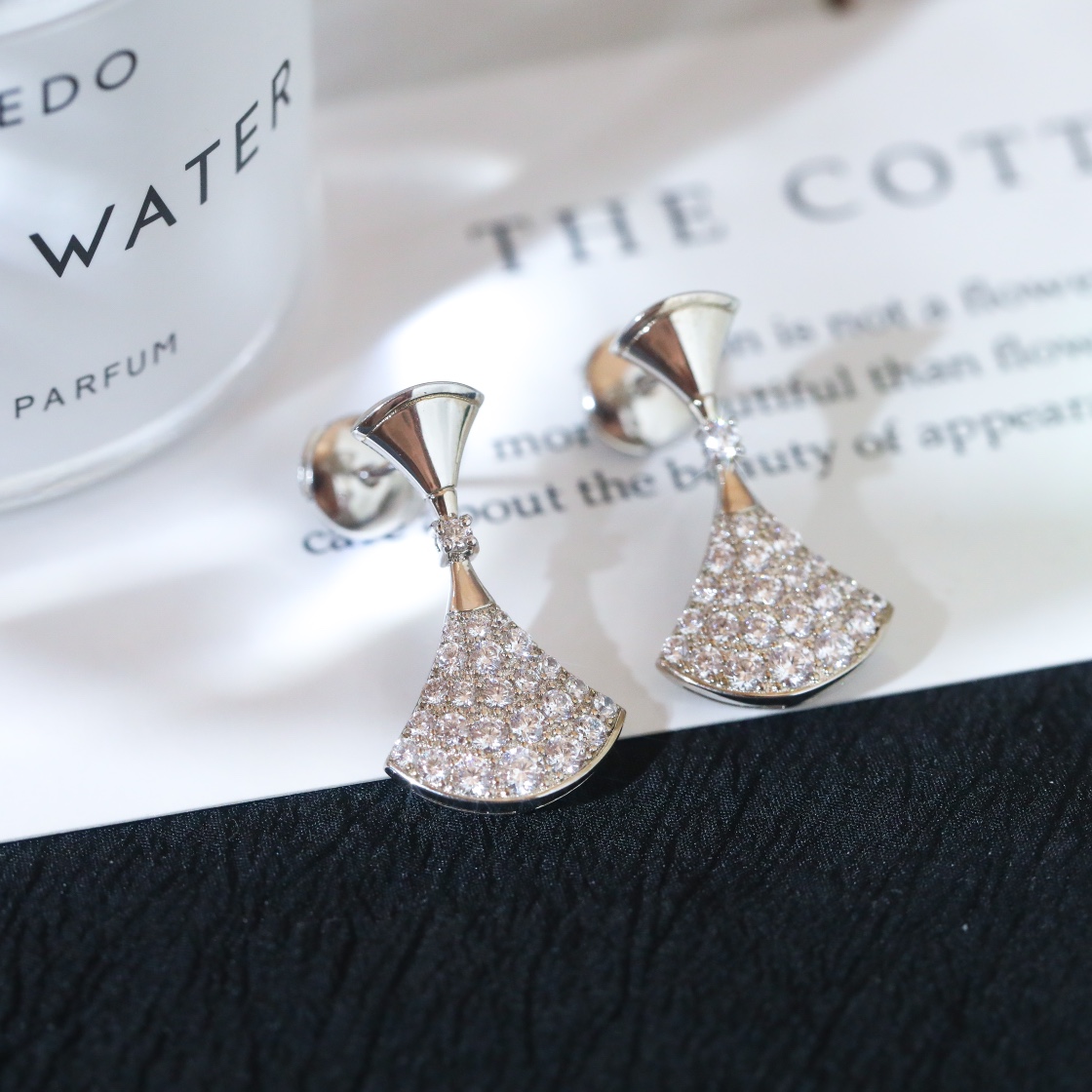 Bulgari full diamond fan-shaped earrings