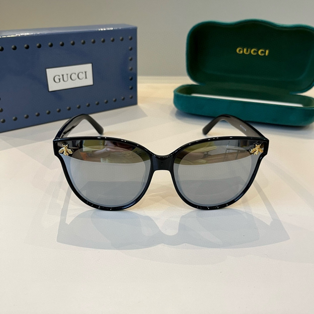 Gucci Round Frame Sunglasses