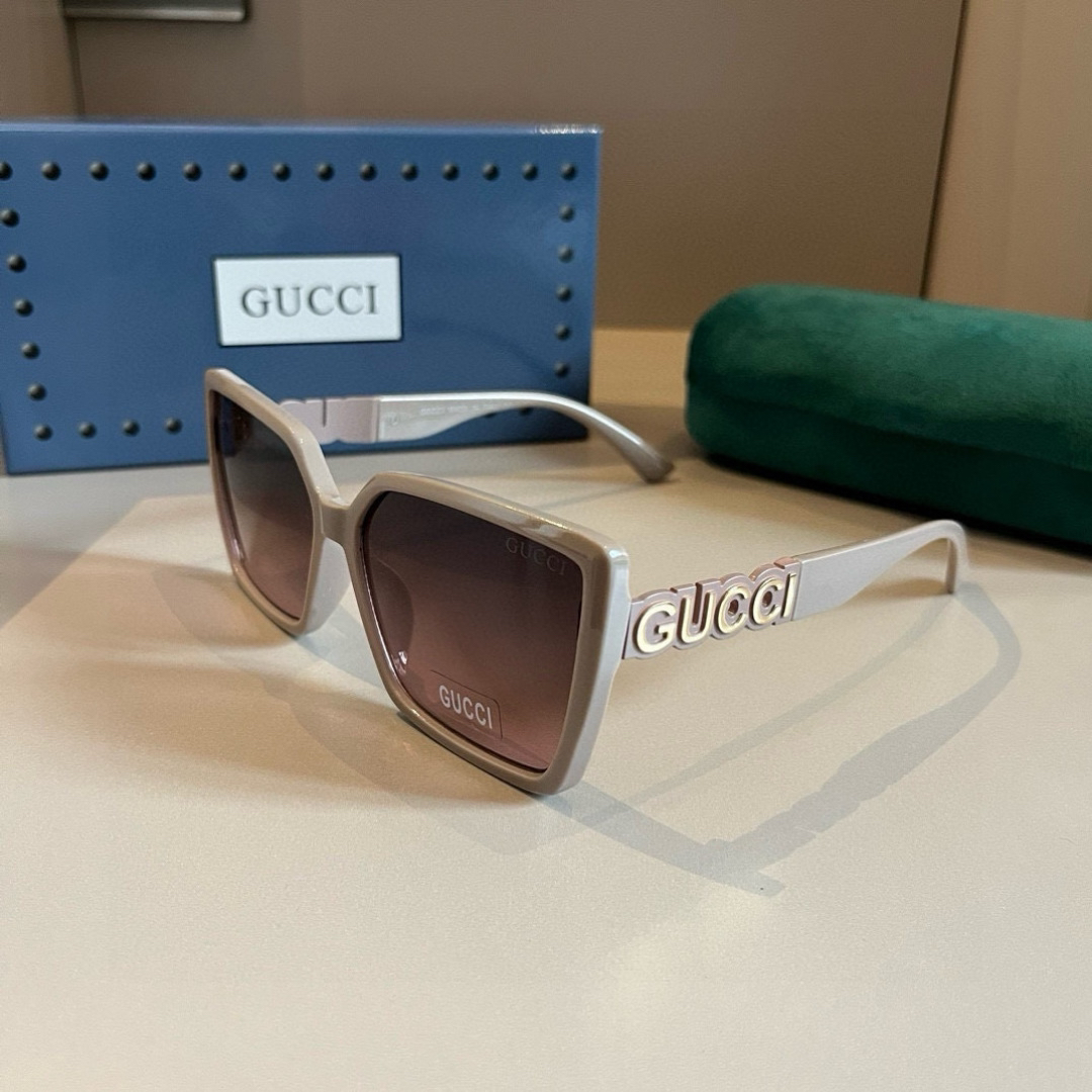 Gucci Square Frame Sunglasses