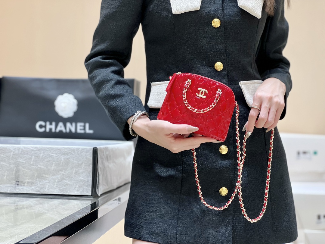 Chanel 23S Spring/Summer Collection Patent Leather Shell Bag AP3354