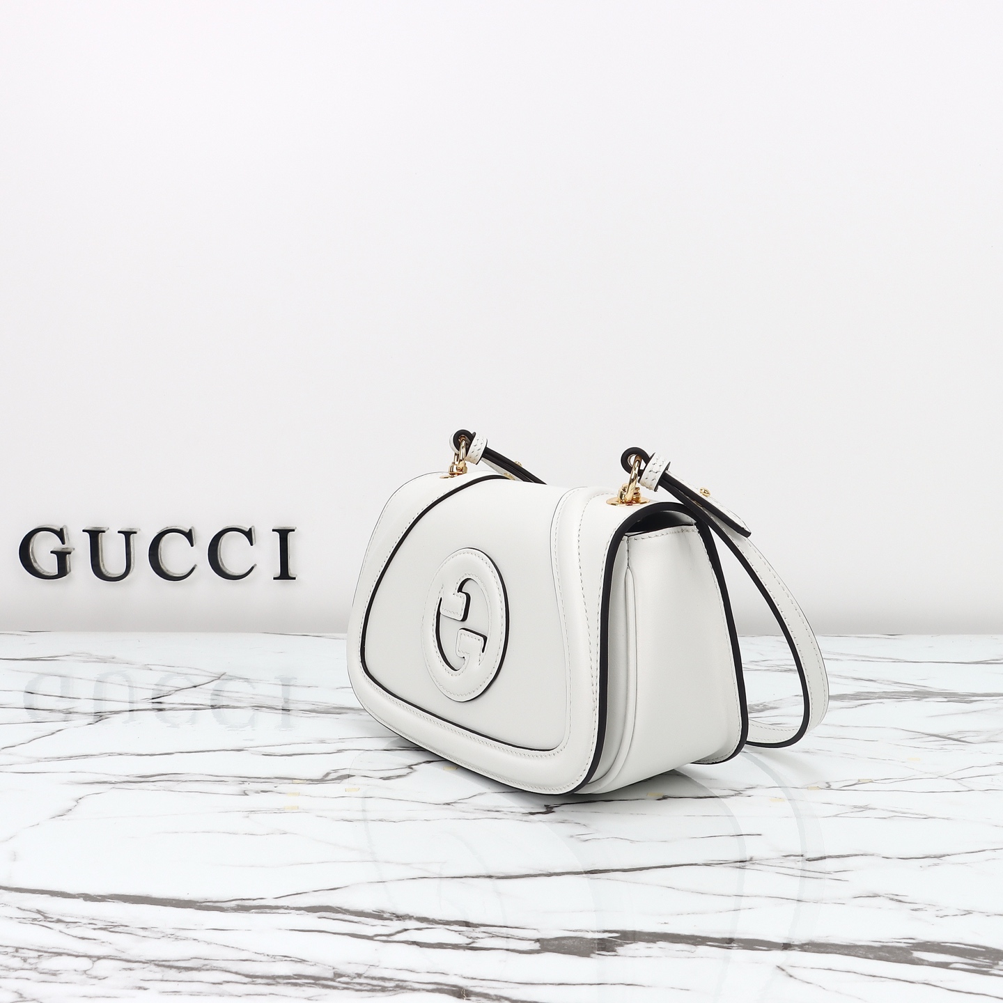Gucci Blondie small shoulder bag 815700