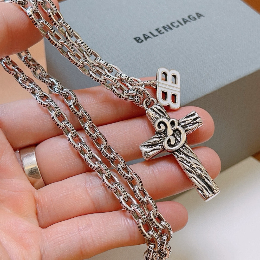 Balenciaga BB brand chain necklace