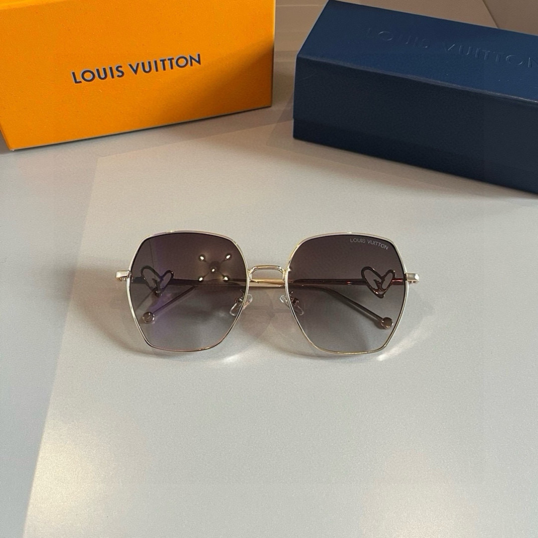 Louis Vuitton round-frame sunglasses