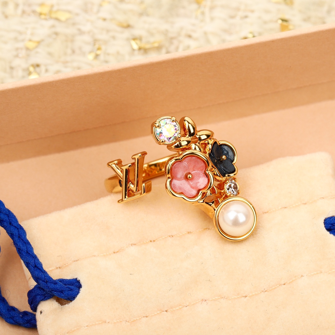 Louis Vuitton Flower Ring