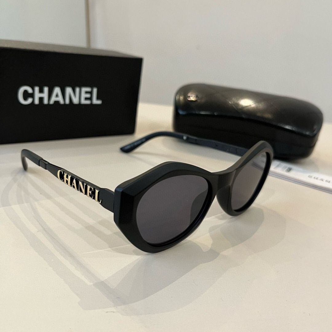 Chanel round frame sunglasses