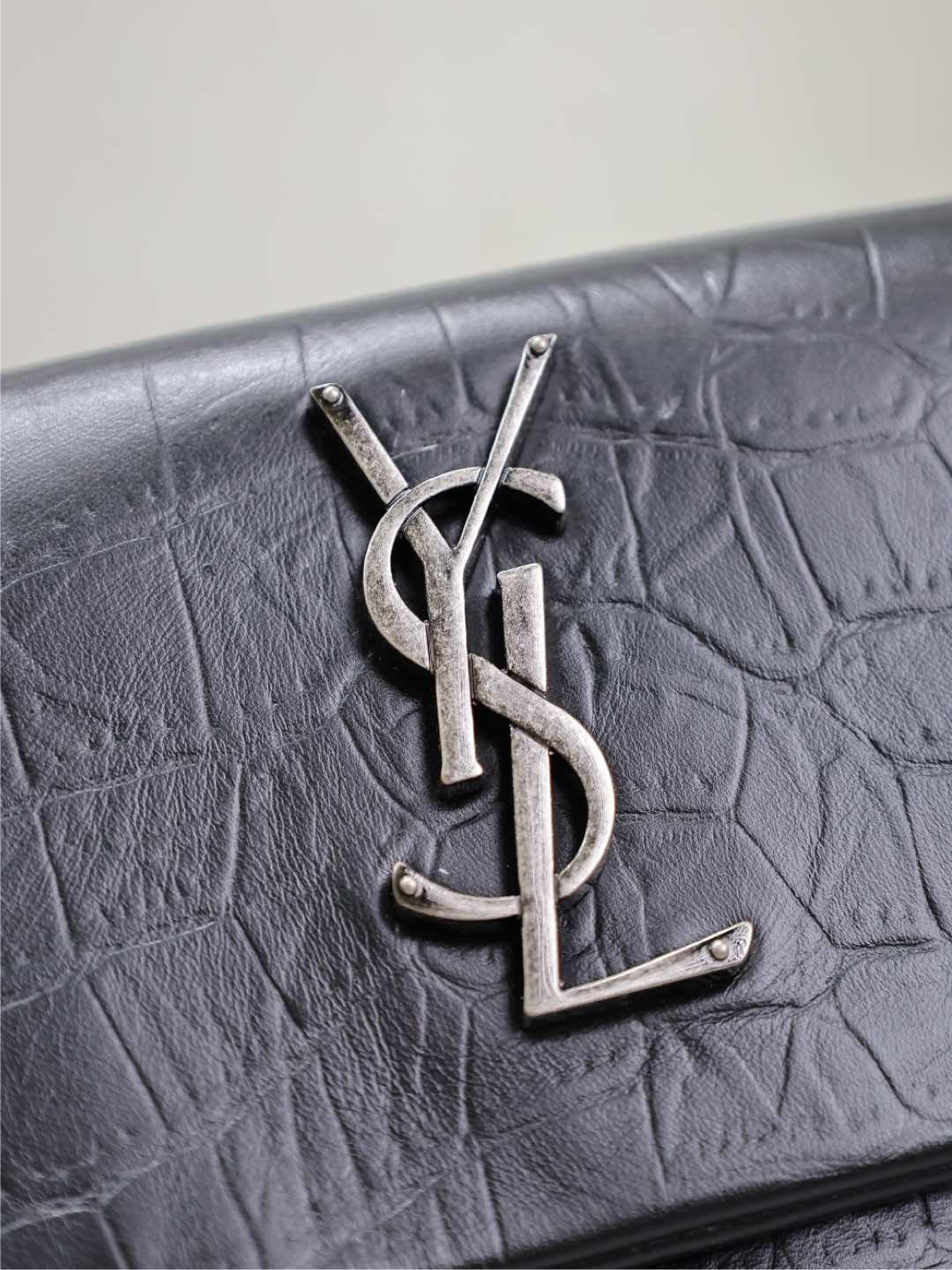 Yves Saint Laurent West Hollywood Chain Bag 738820