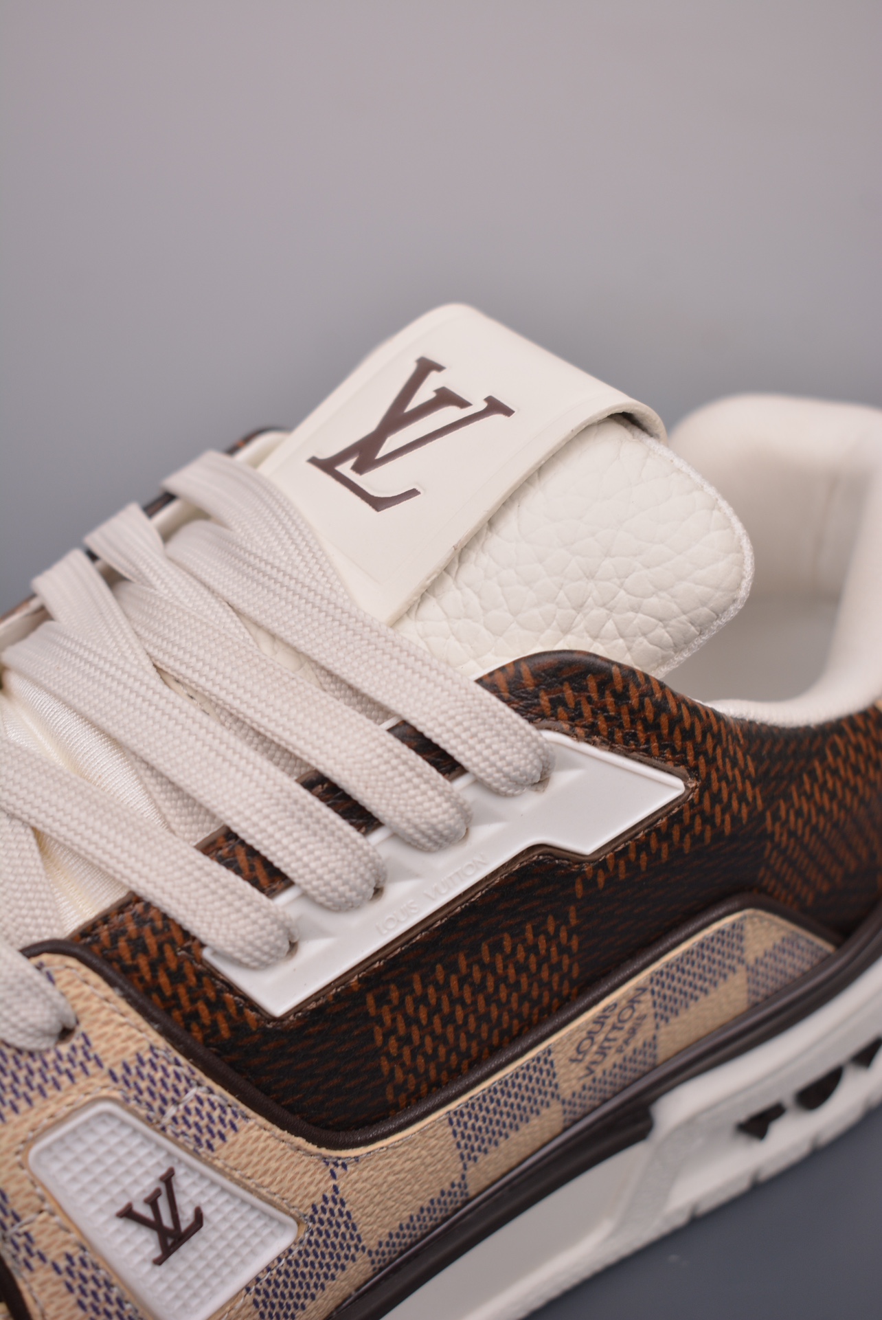 Louis Vuitton Trainer Sneaker Lowv Dark Brown Cream Plaid 1AAST5